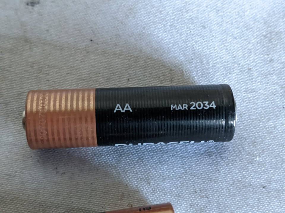 Battery from Duracell, size D, AA, AAA, all are new batteries