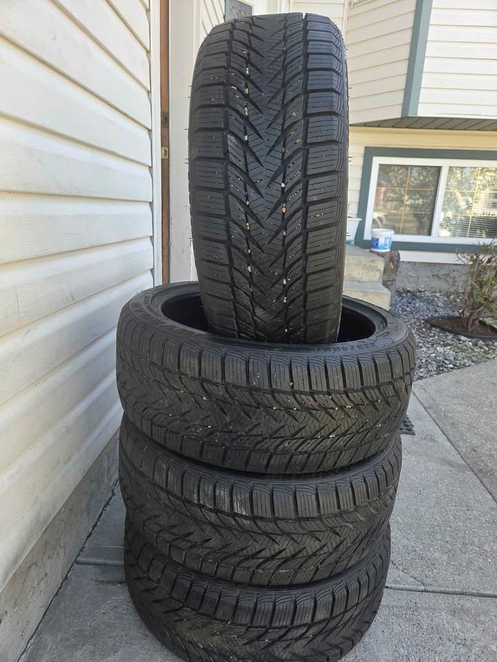 Set of 4 Joyroad RX808 Tires