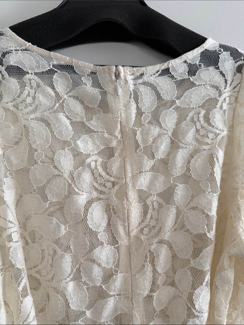 NWT Cream Floral Lace Short-Sleeve Romper - photo 3