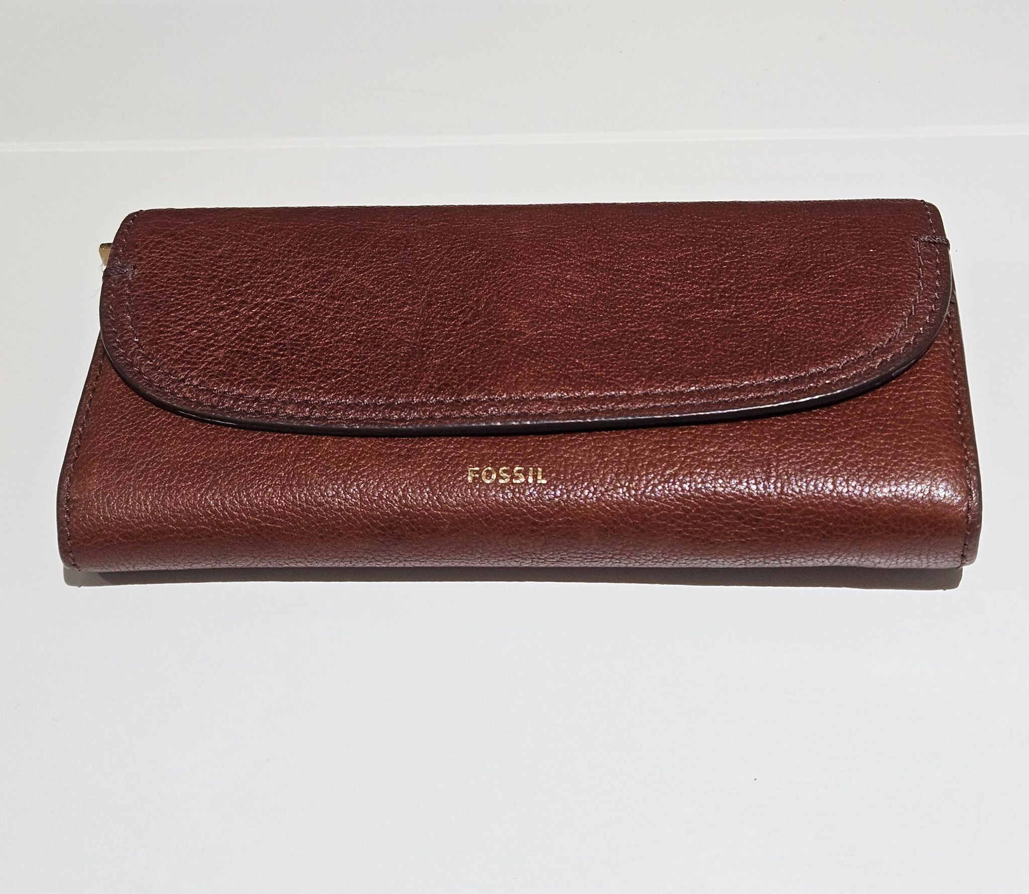 Fossil Cleo Clutch Wallet in brown