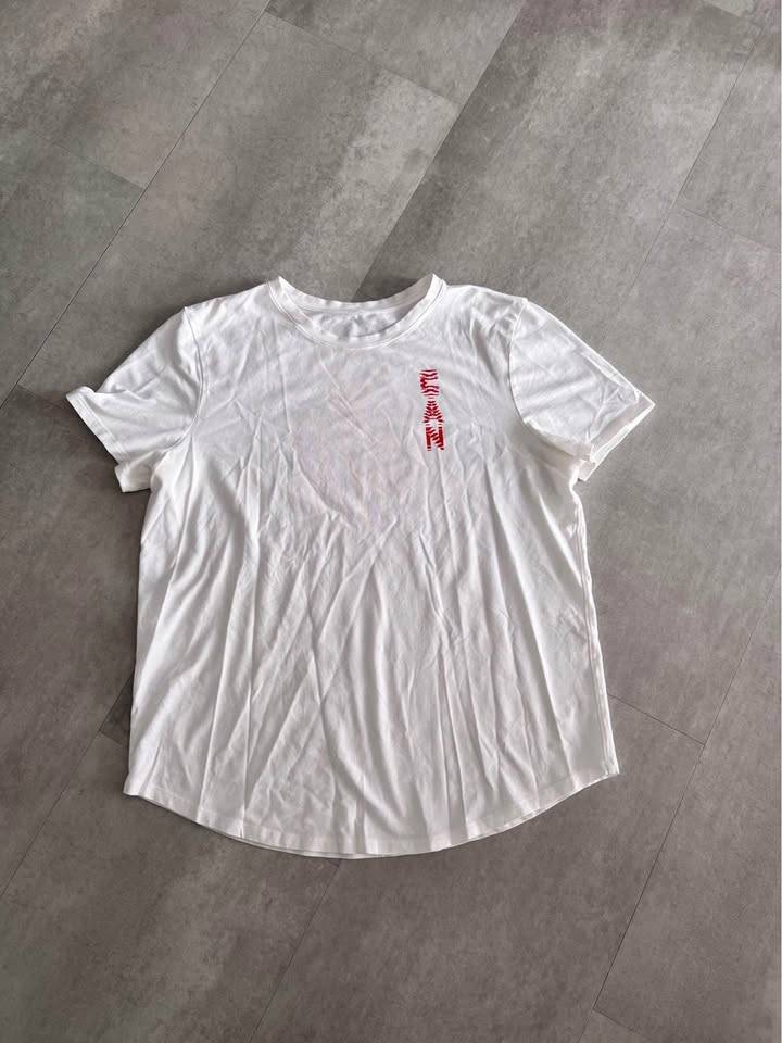 Lululemon size 10 ladies