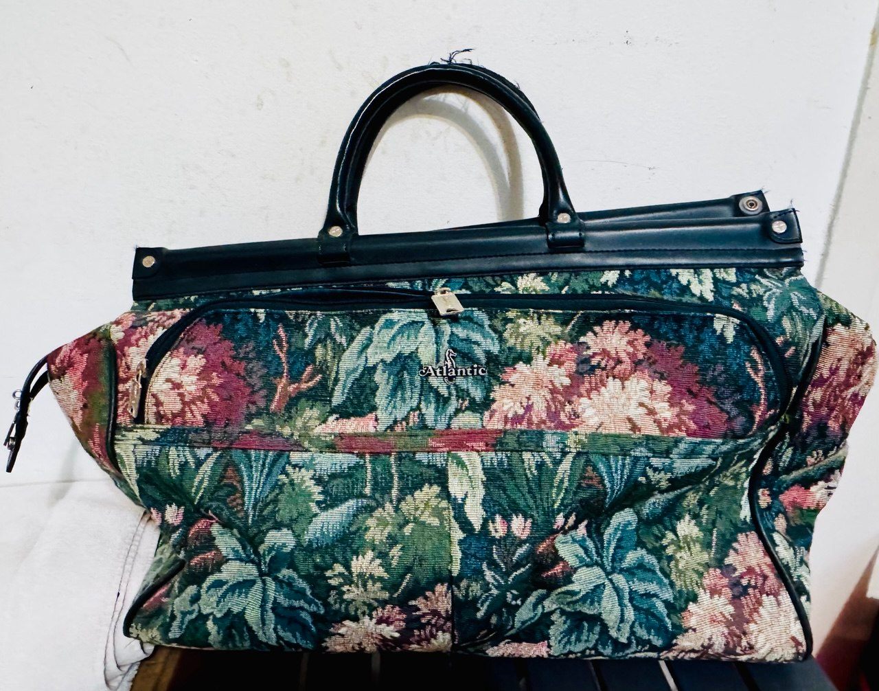 Atlantic floral travel bag