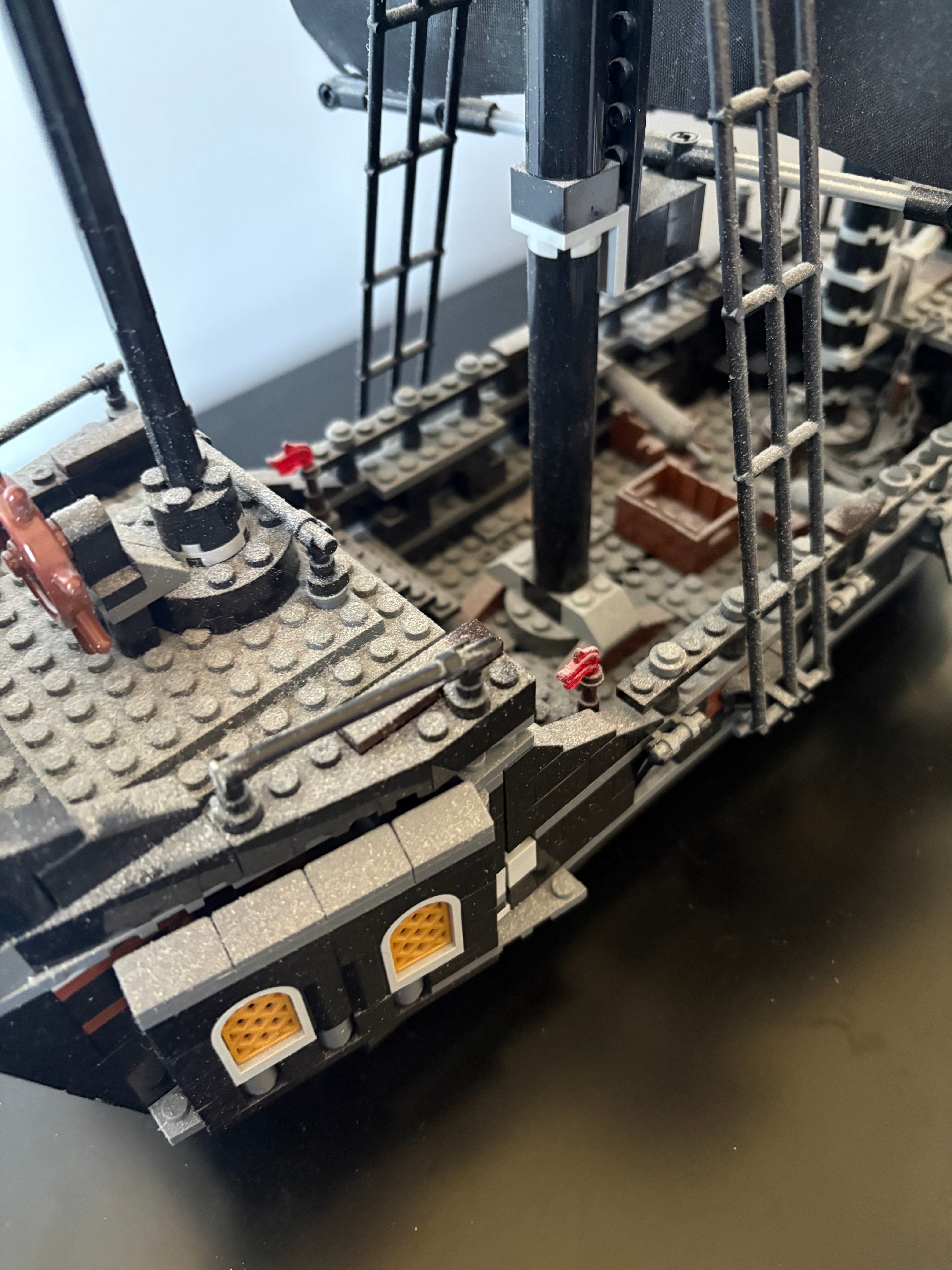 Replica Lego Pirate Ship c/w Small Lego Crew - photo 3