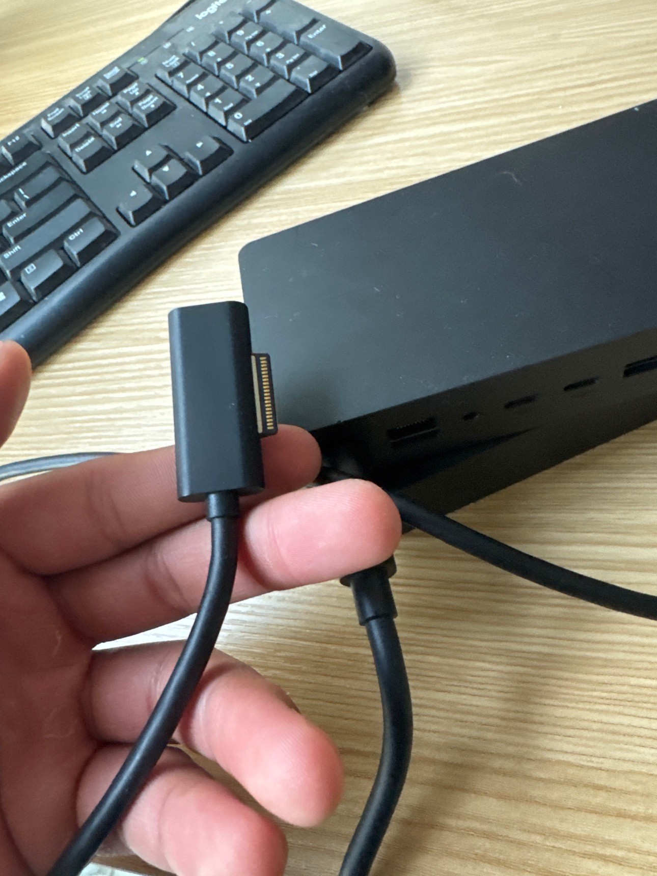 Microsoft Surface Dock 2 (199W) - Dual 4K, Ethernet - photo 2