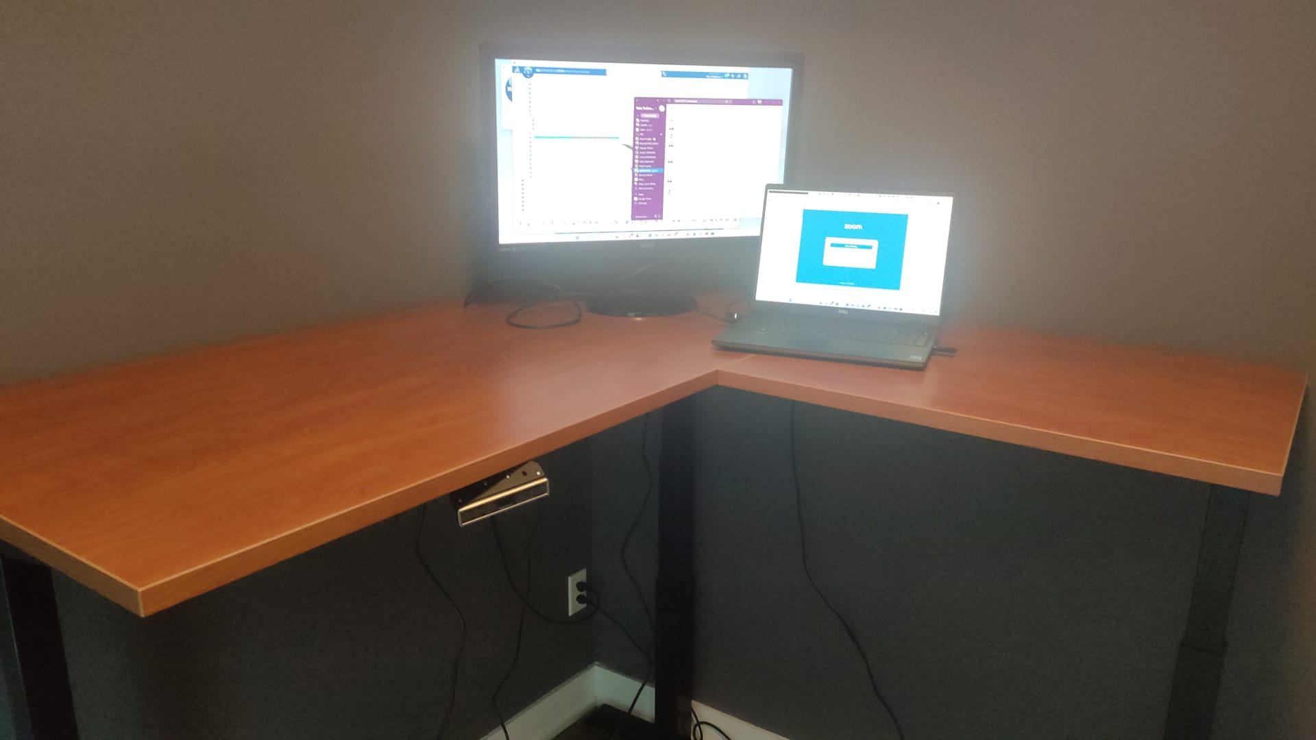 UpCentric UP3L - Standing L Shape Desk - Height Adjustable - photo 2