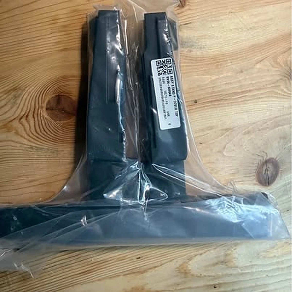 Samsung BN96-60954B TV Stand / Base - NEW