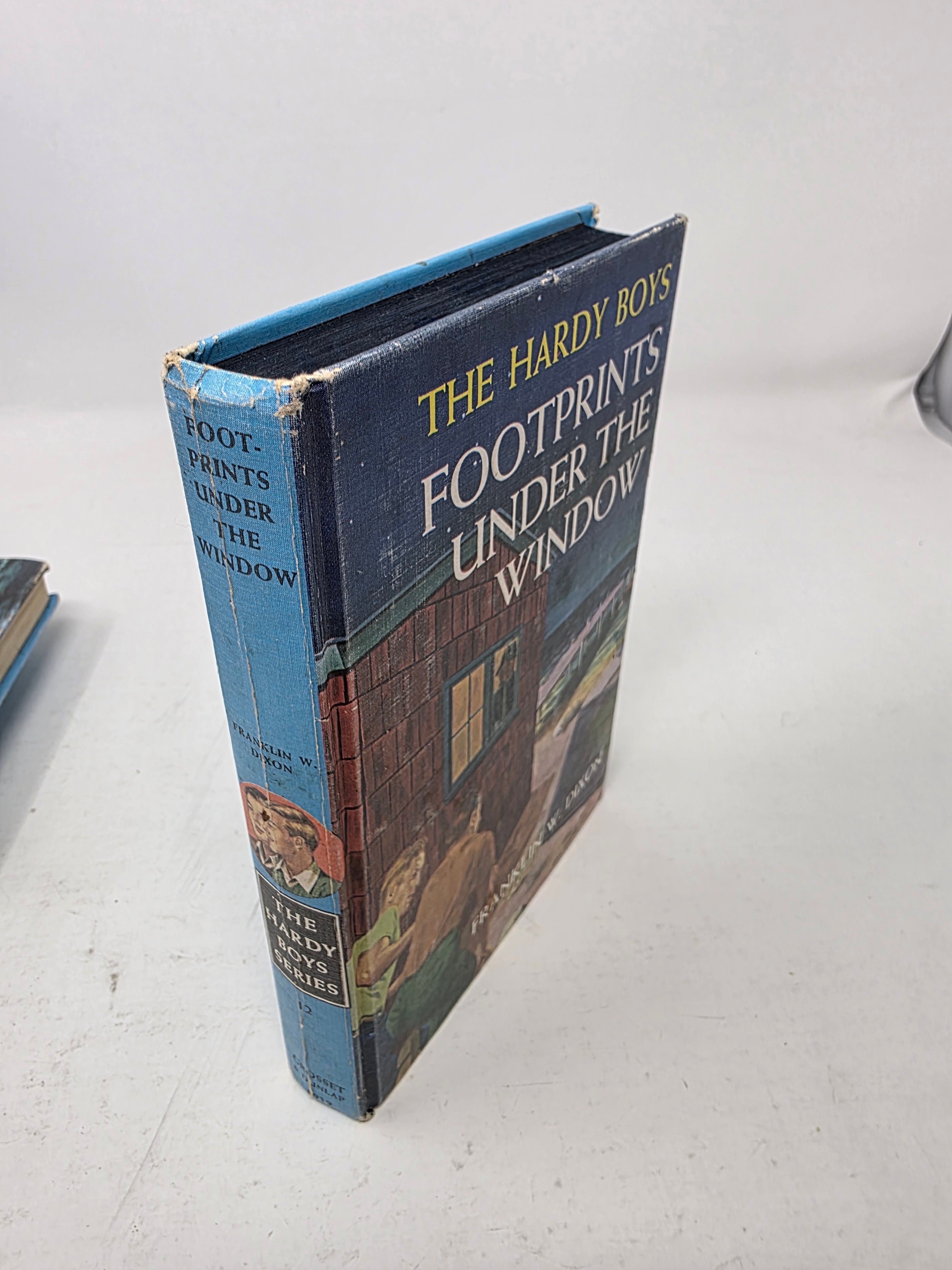 Vintage Hardy Boys Mystery Books Lot of 4 Matte Picture Covers - photo 4