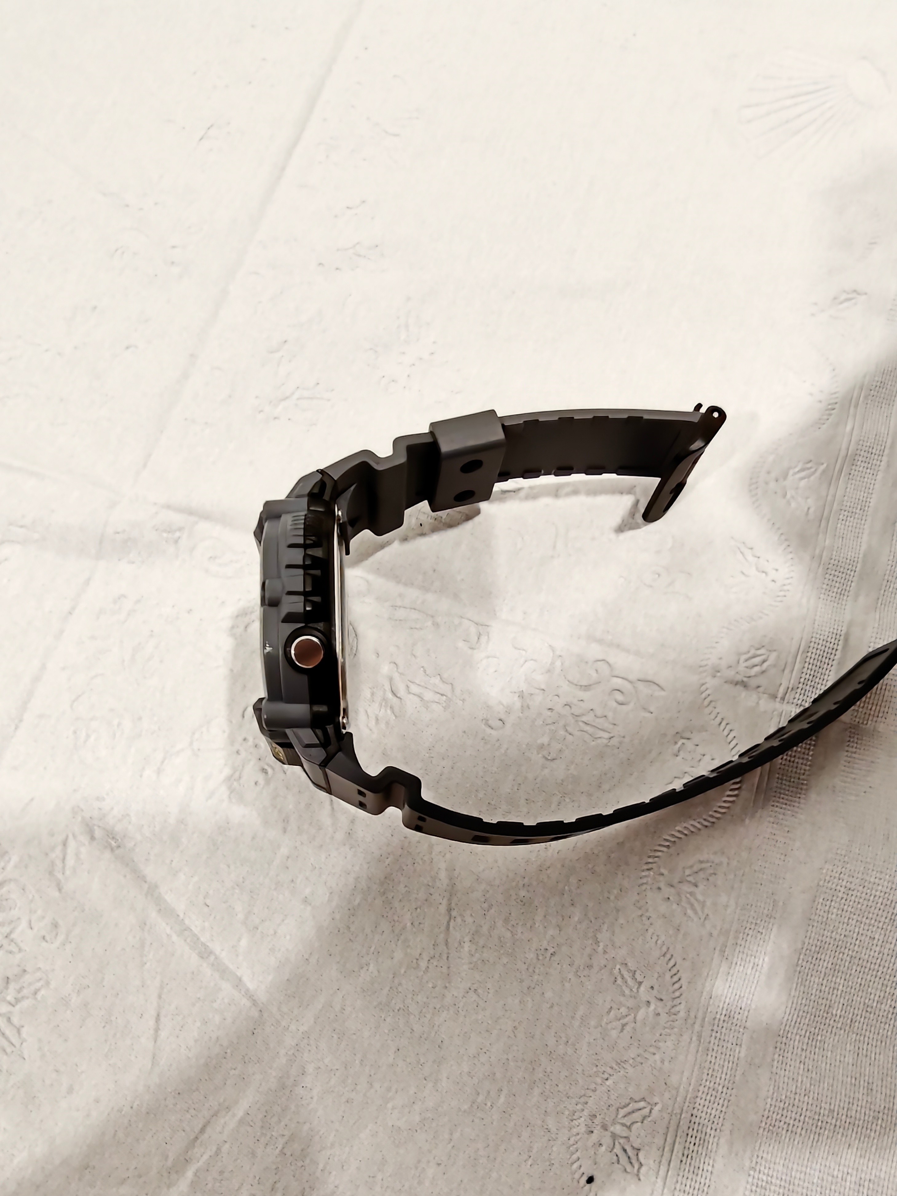 Casio AE-1600H 10-Year Battery Watch - Like New - photo 3
