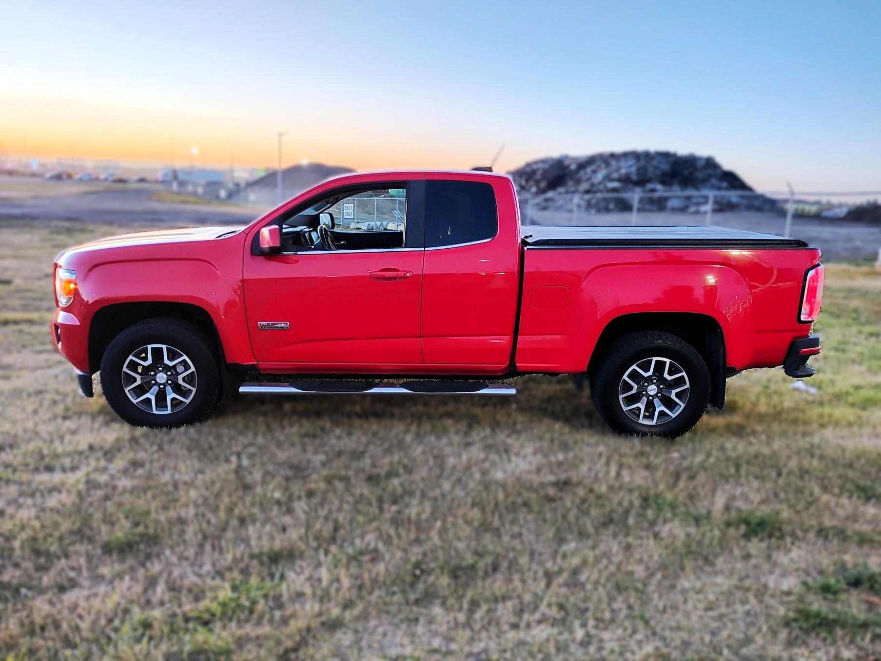 2015 GMC Canyon SLE - photo 2