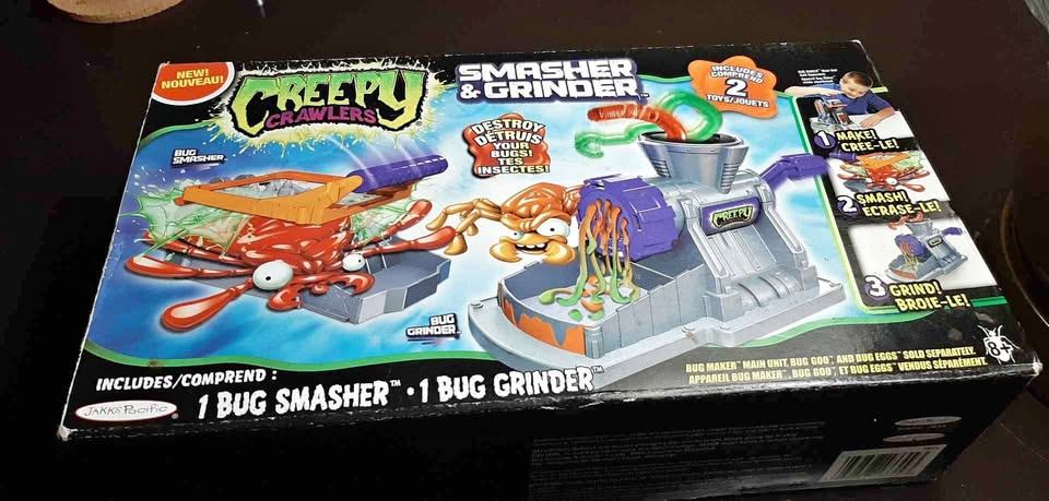 VTG Creepy Crawlers Bug Smasher & Grinder Jakks Pacific 2010