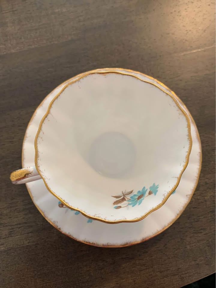 Gladstone Fine Bone China Teacup and Saucer - photo 2