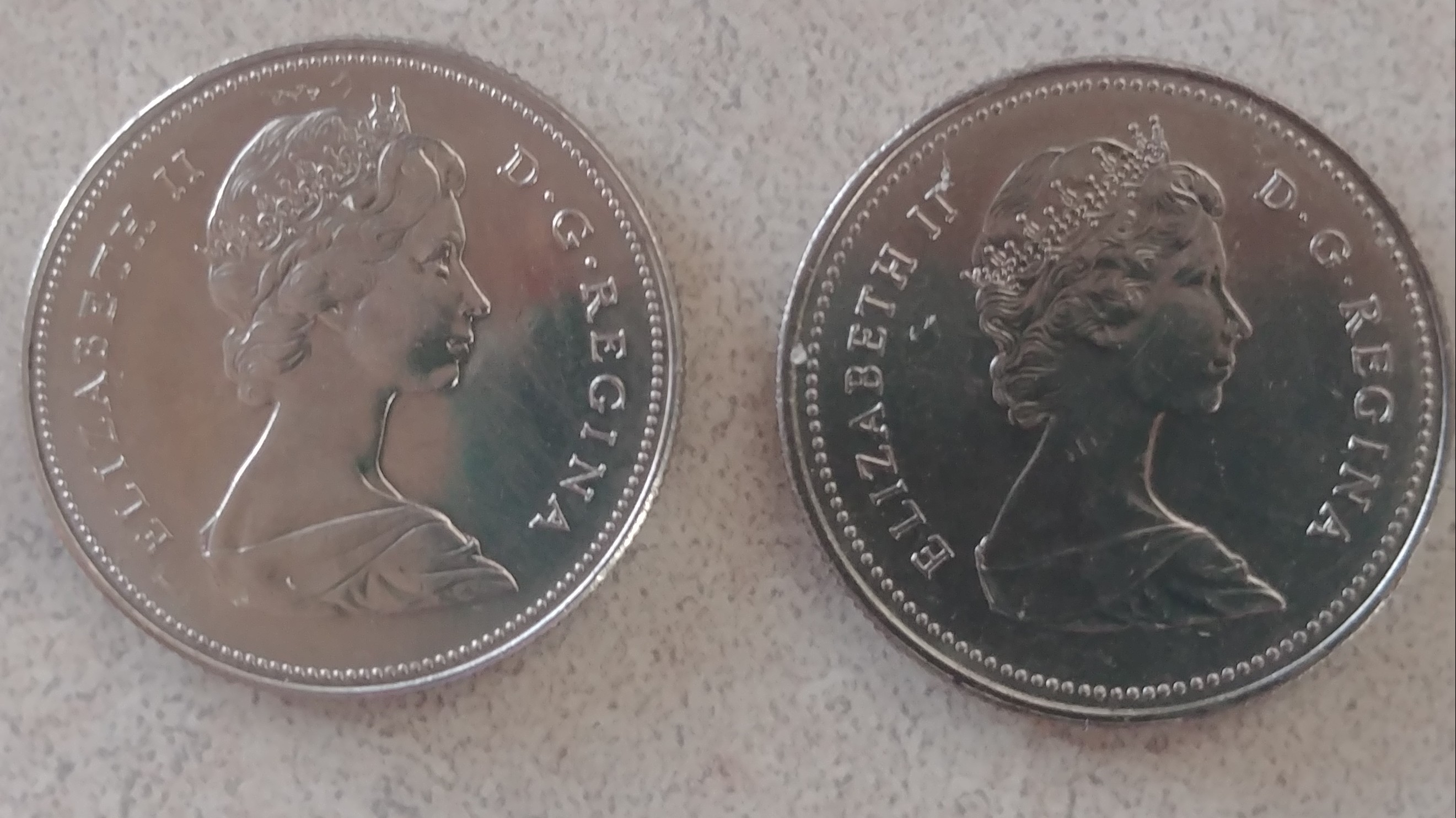 Set of 1972 & 1984 Canadian Fifty Cent Pieces ,Good Condition - photo 3