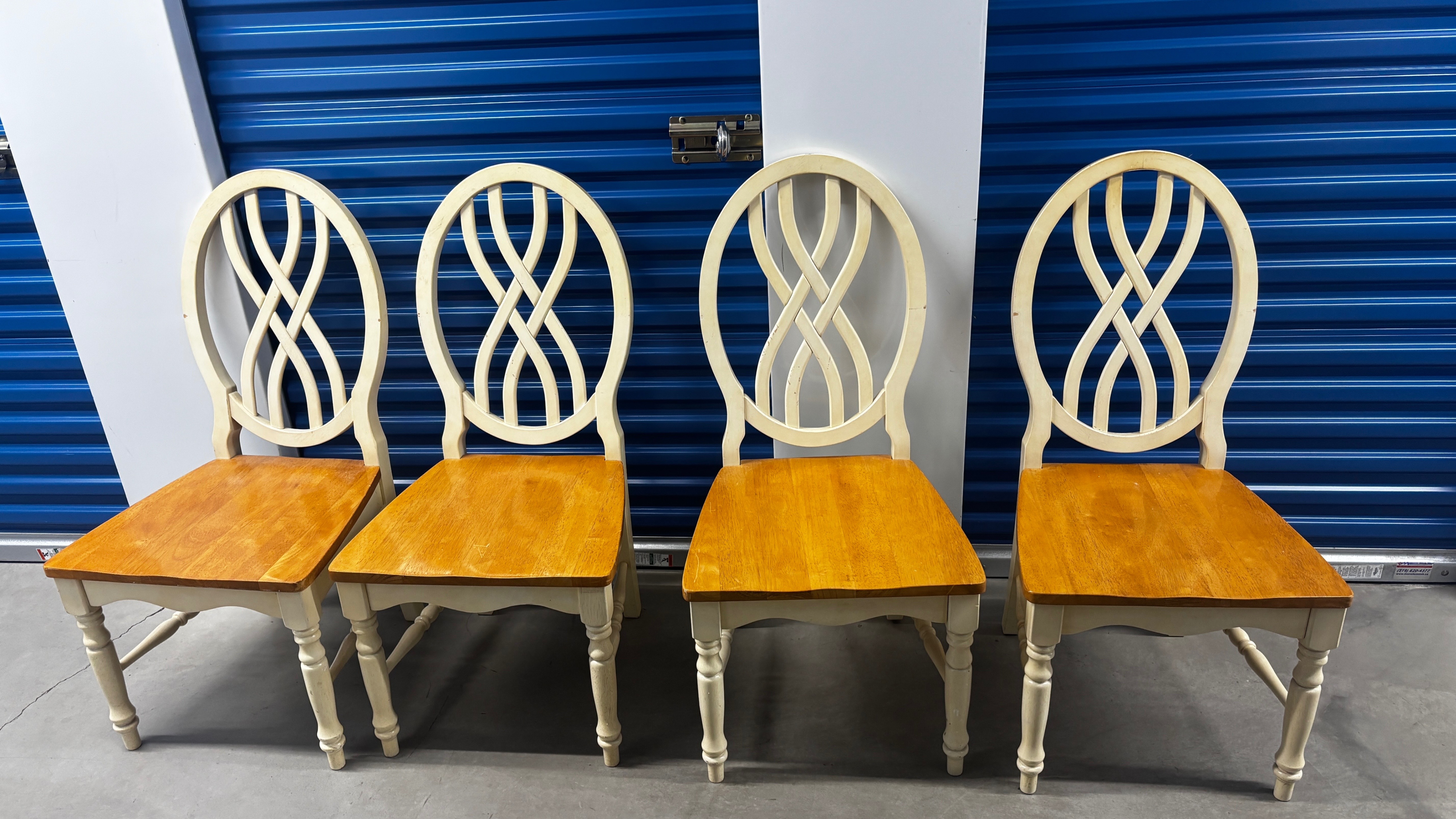 Solid Oak Kitchen table and 4 chairs. - photo 3