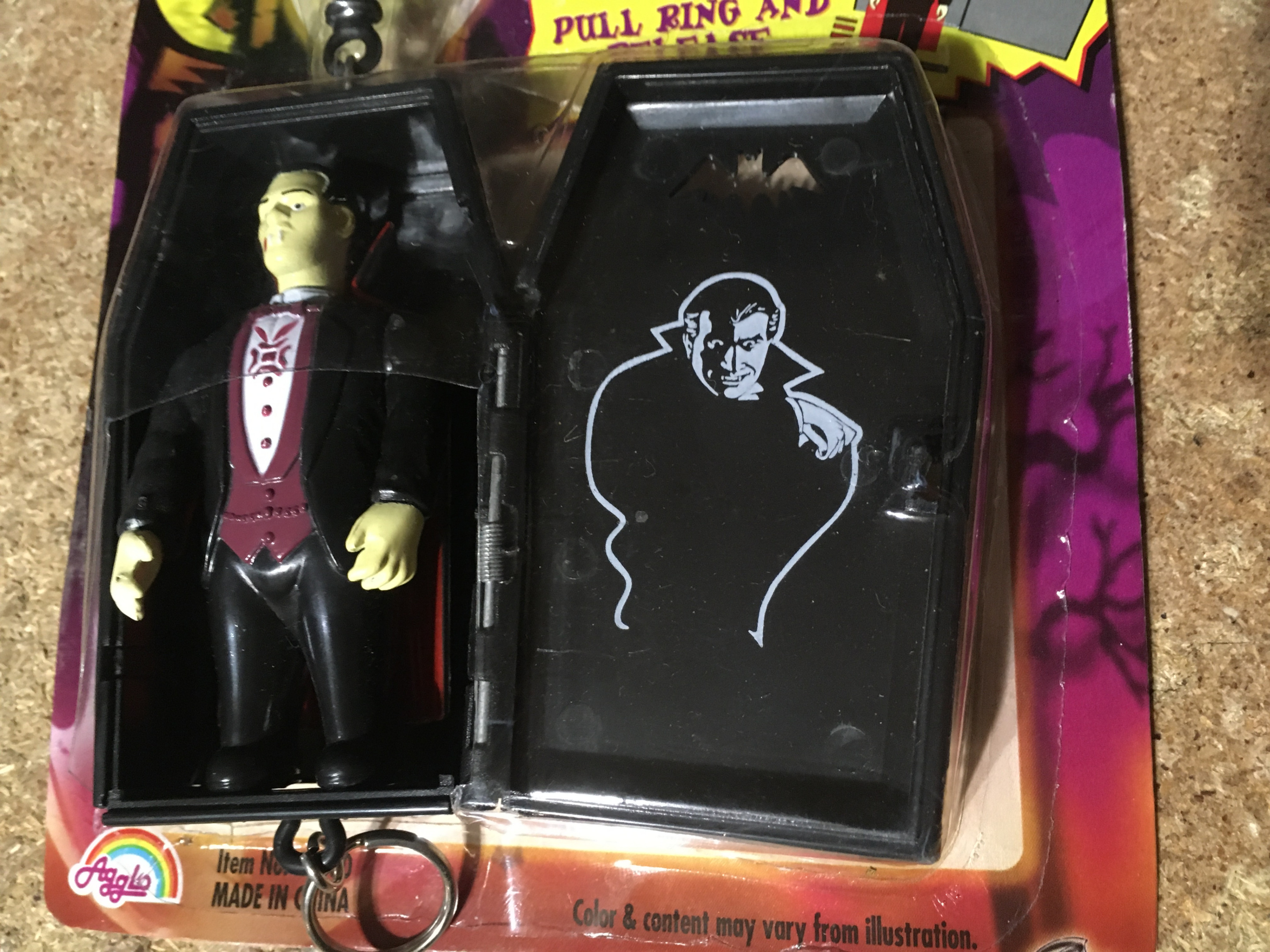 FRIGHT NIGHT FIGURE IN COFFIN KEY CLIP HALLOWEEN DRACULA AGGLO - photo 4
