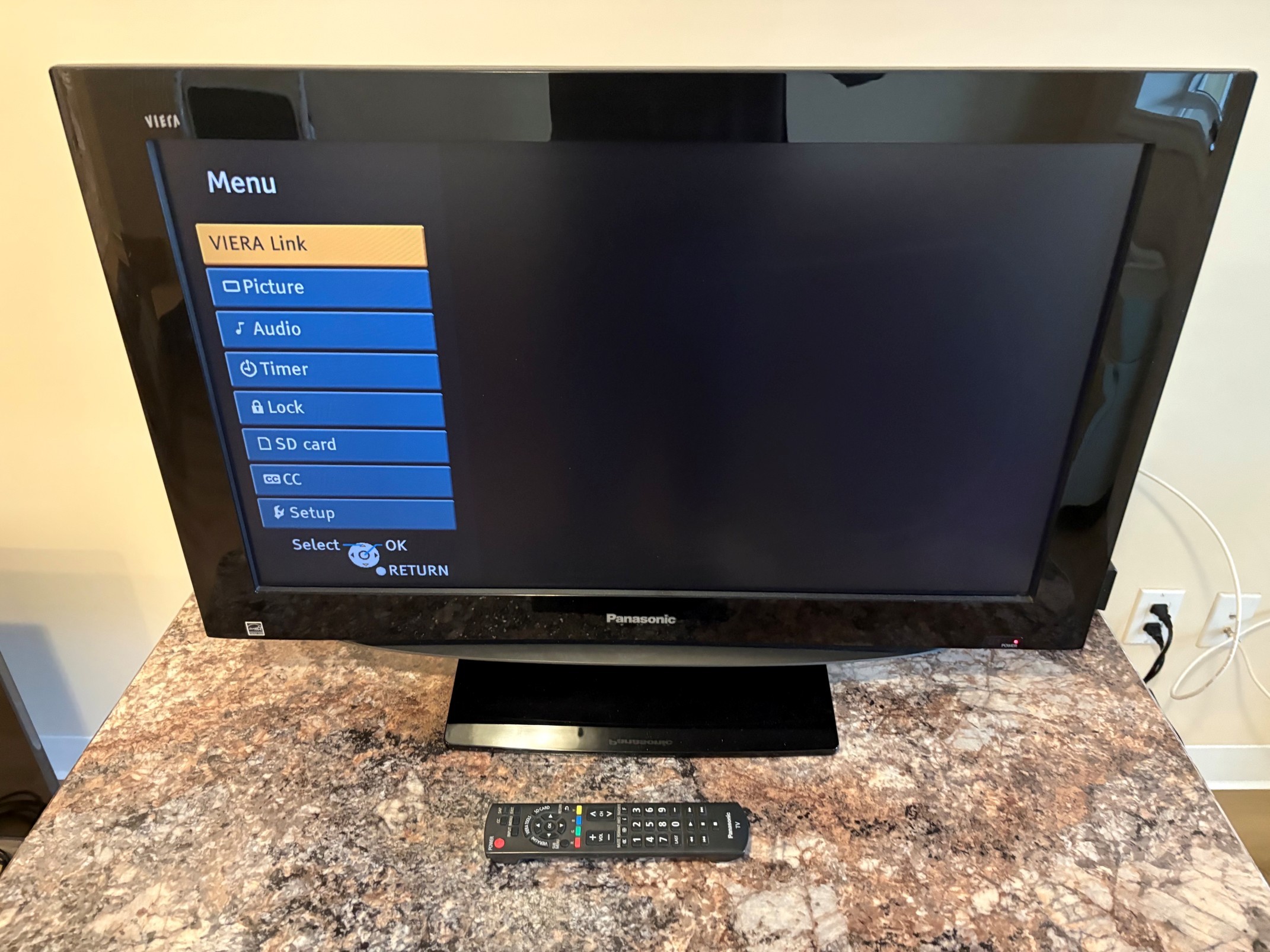 TELEVISION, 32" Panasonic