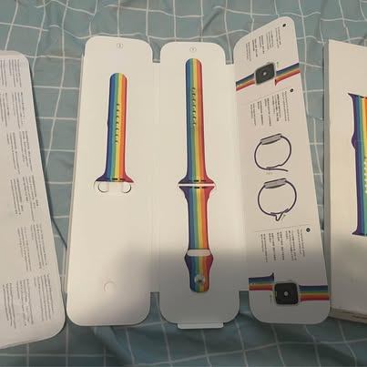 Apple Watch Pride Edition Sport Band – Nearly New