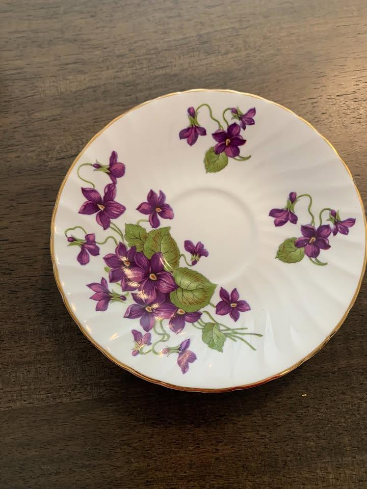 Vintage Royal Kendal Fine Bone China Tea Cup and Saucer - photo 3