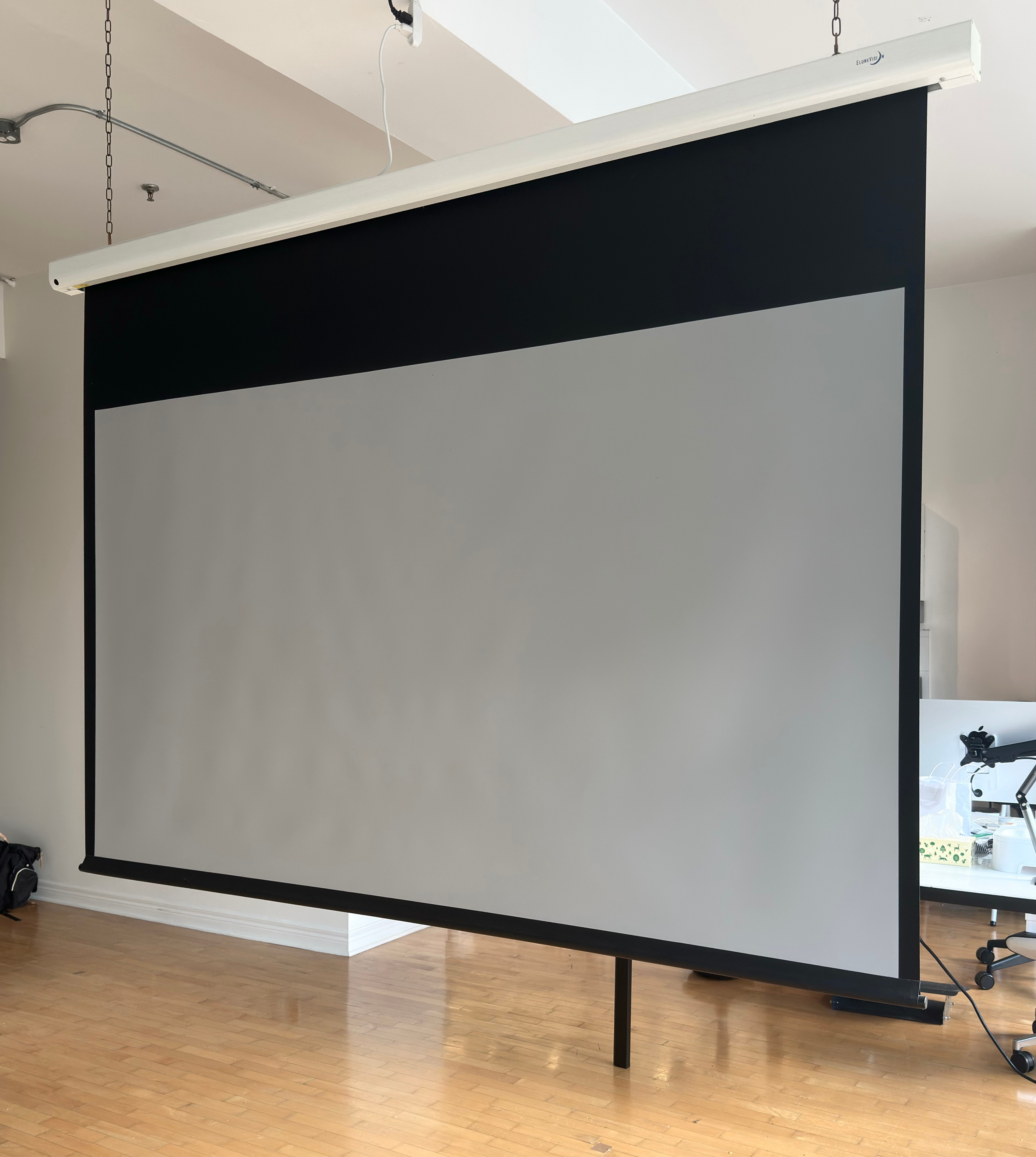 EluneVision Luna 106" 16:9 Motorized Projector Screen - Grey - photo 2