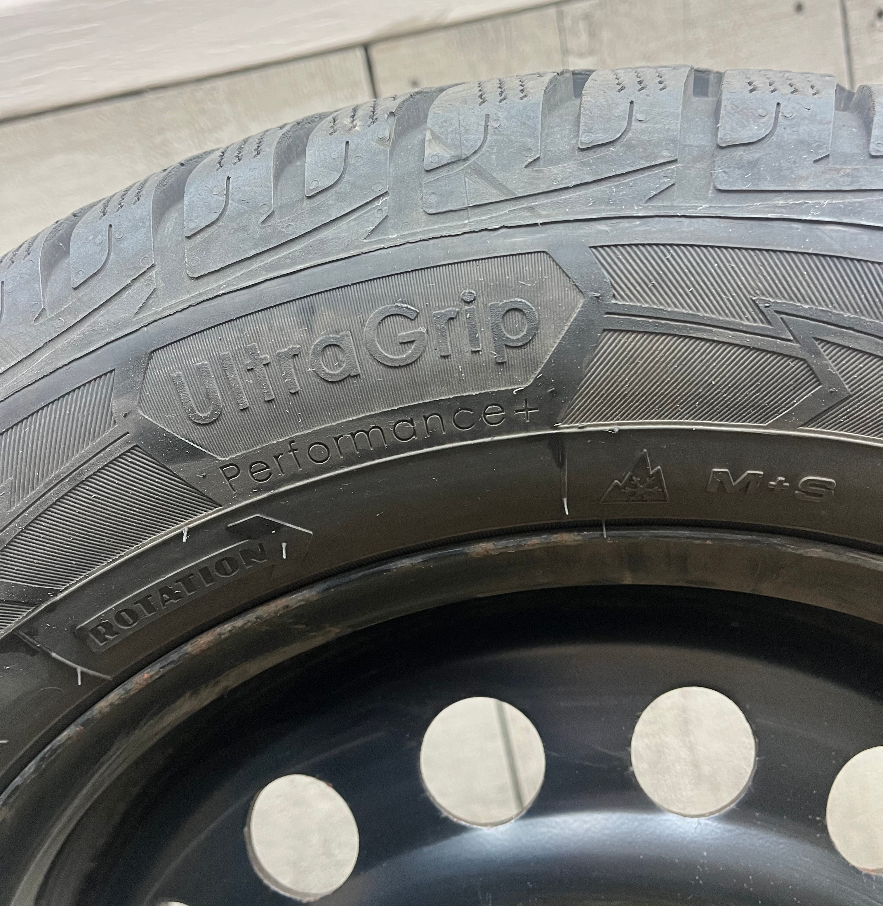 Winter Tires on Rims – 215/60R16 - Great Condition - photo 3