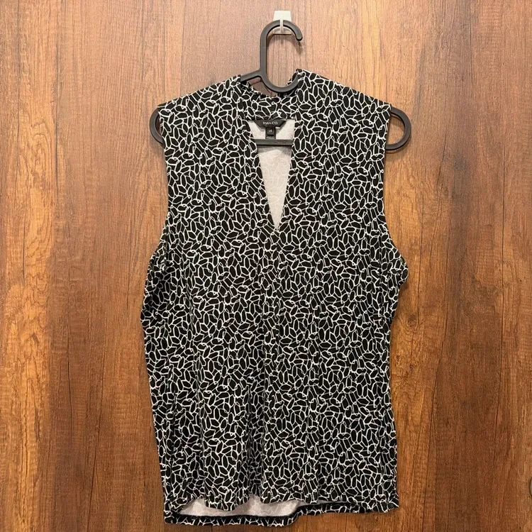 RW&CO Sleeveless Top — Black & White Abstract Print, L