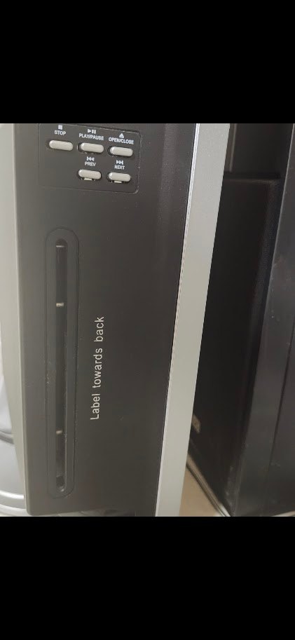 Insignia Flat-Screen TV/DVD Player - photo 2