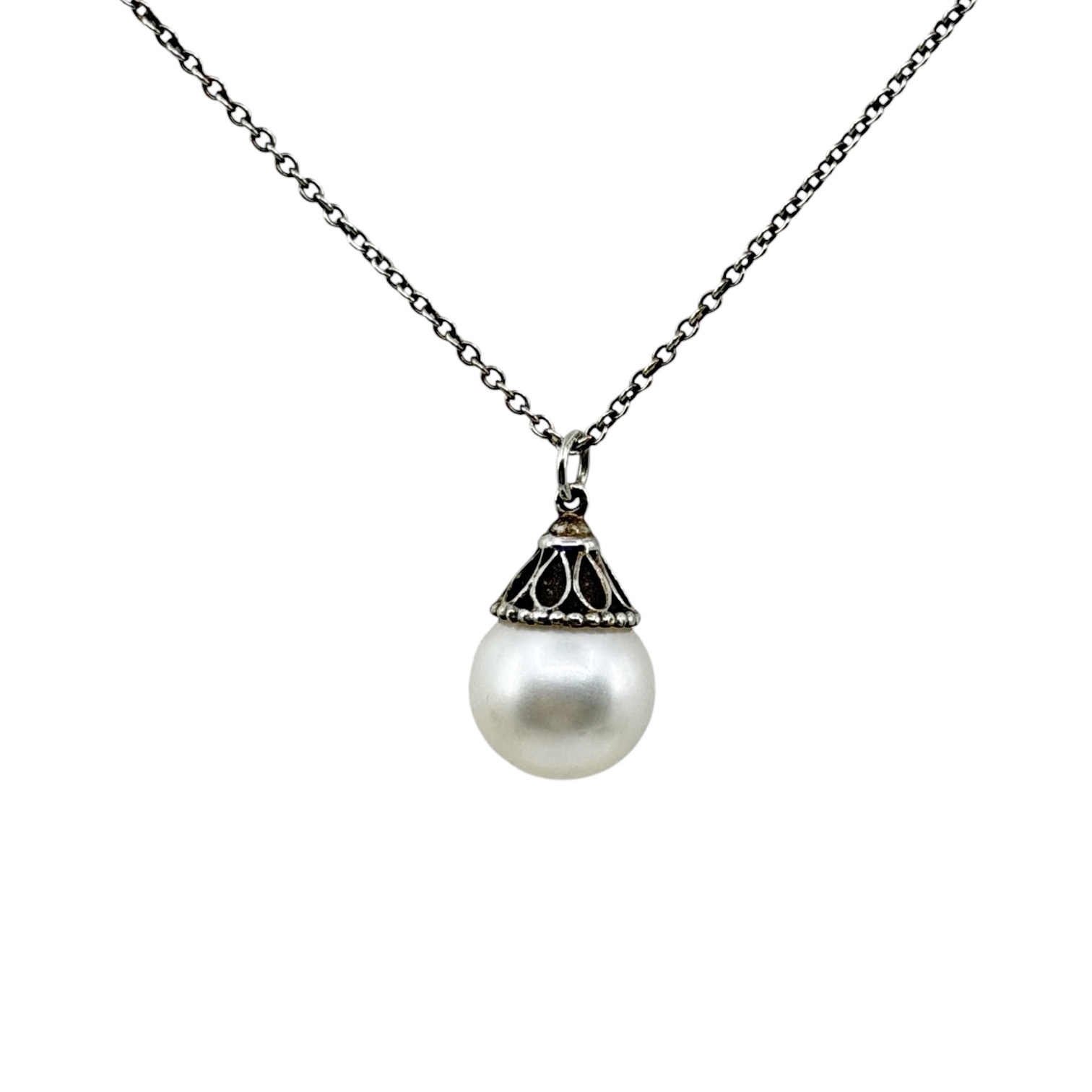 Tiffany & Co sterling silver Ziegfeld Collection Pearl necklace