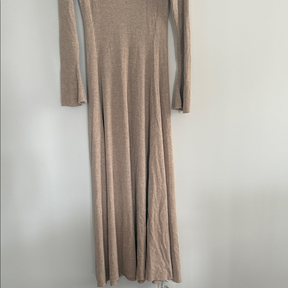 Quiet Luxury Tan Long Sleeve Knit Maxi Dress - photo 5