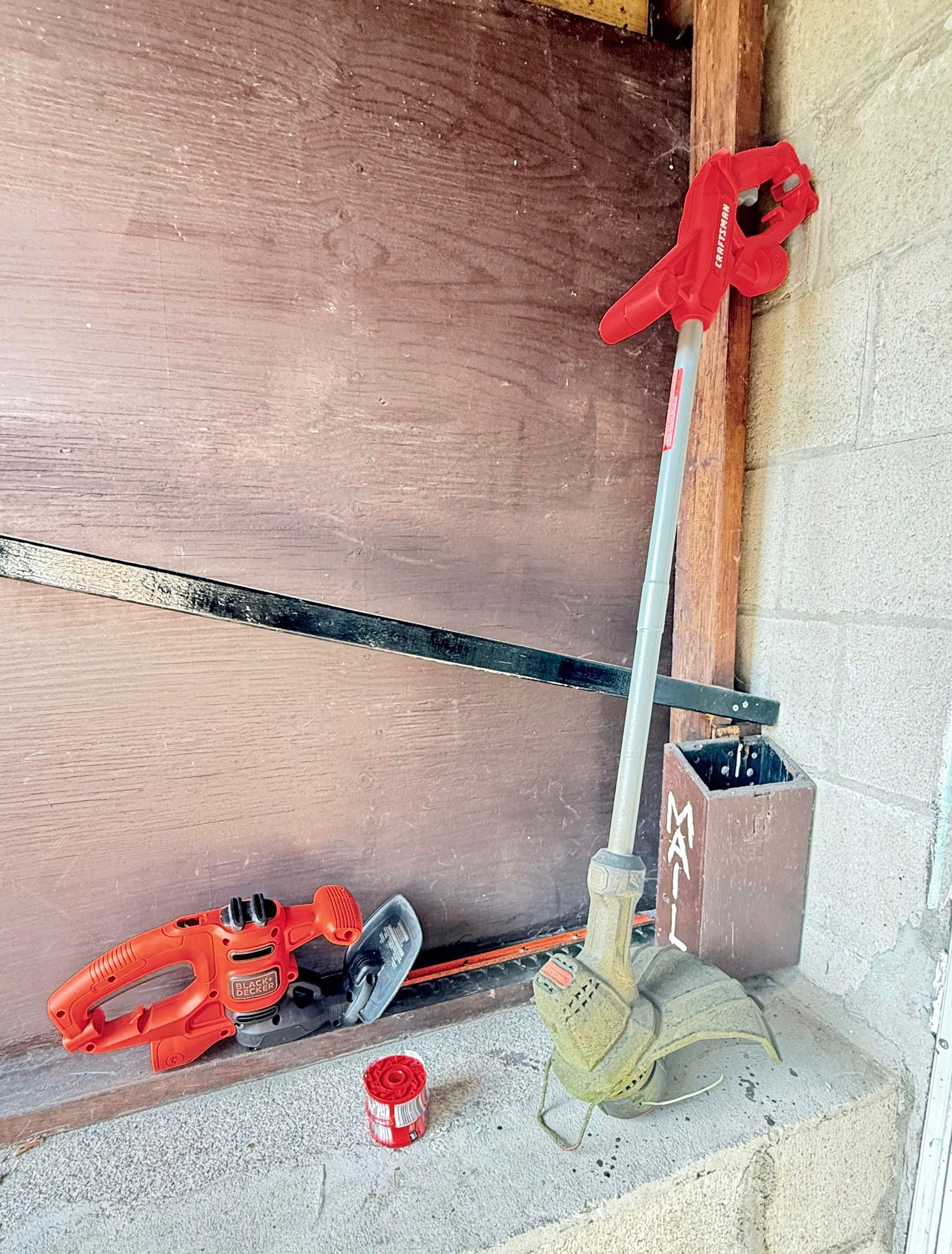 Hedge Trimmer & Weedwacker + Replacement Spools