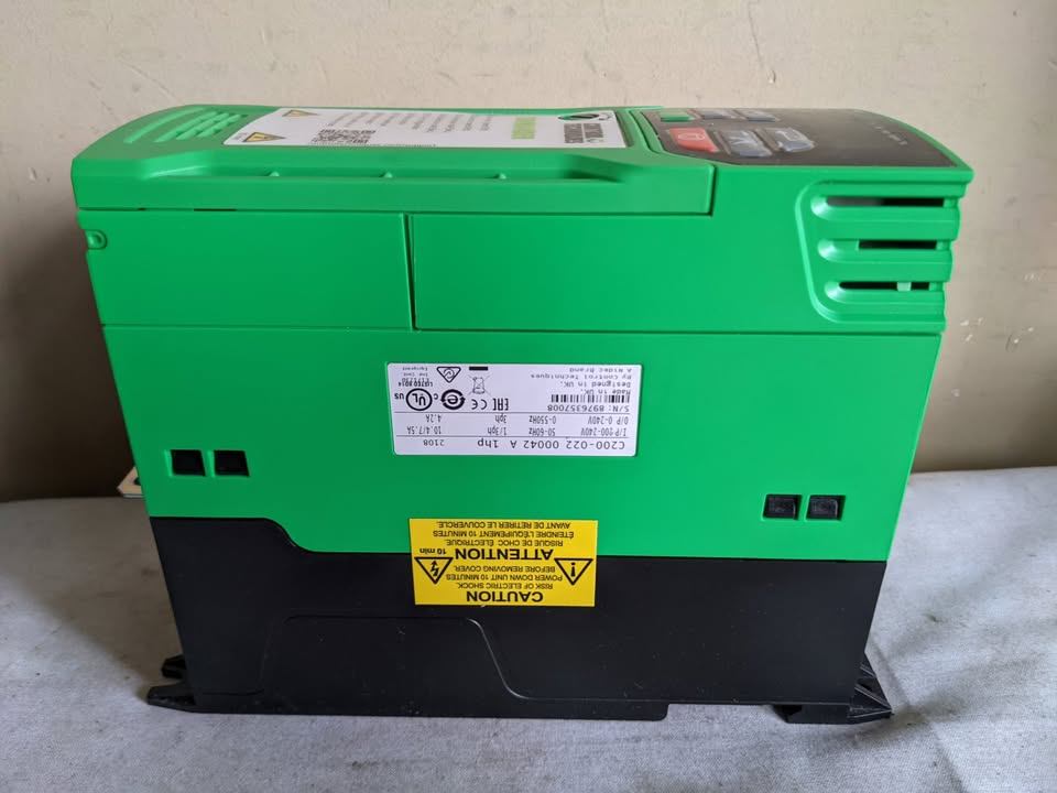 Inverter, Control Techniques Commander C200-022 00042 A 1hp - photo 3