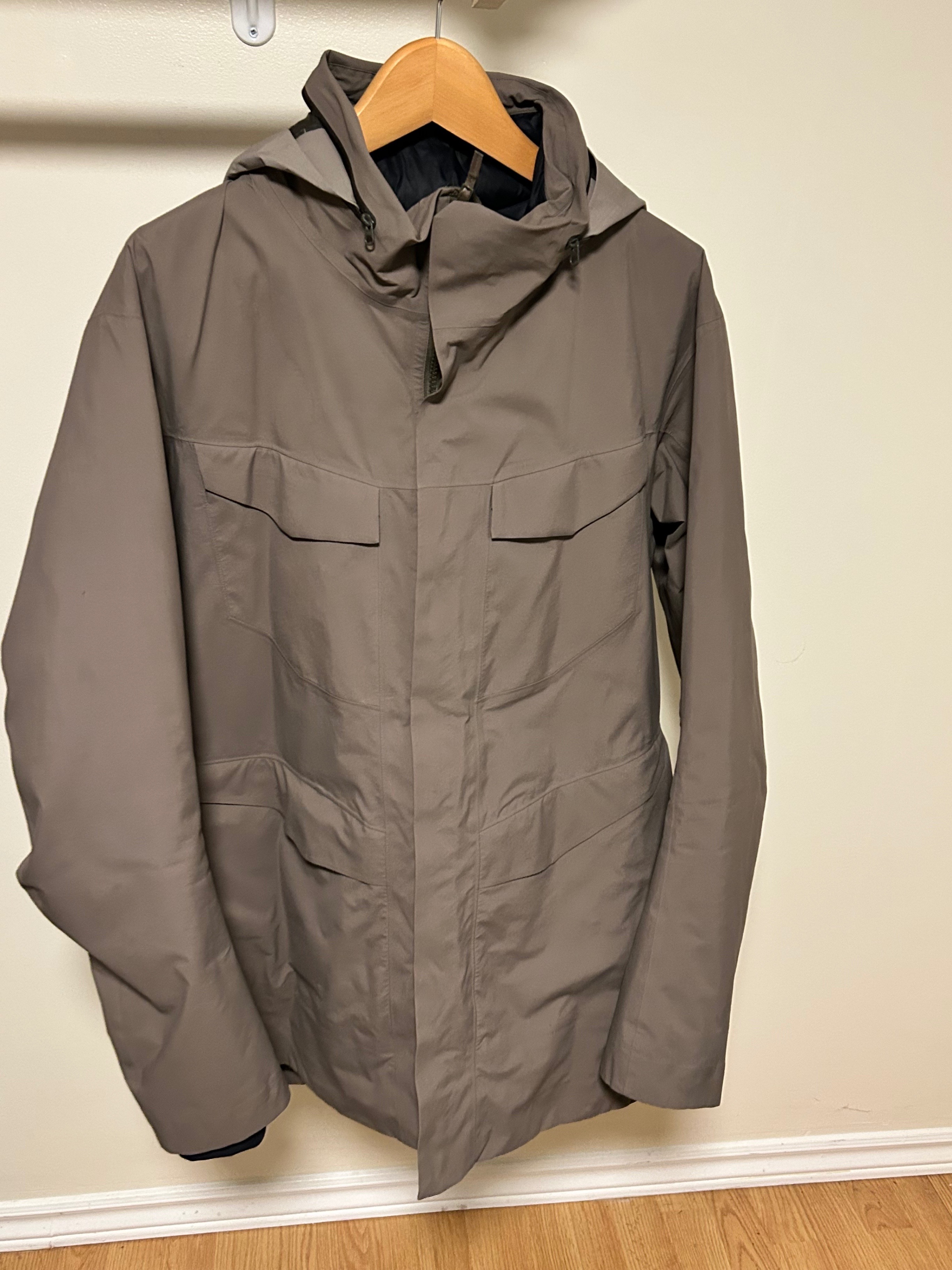 ARC'TERYX VEILANCE FIELD JACKET GORE-TEX (mens large) - photo 5