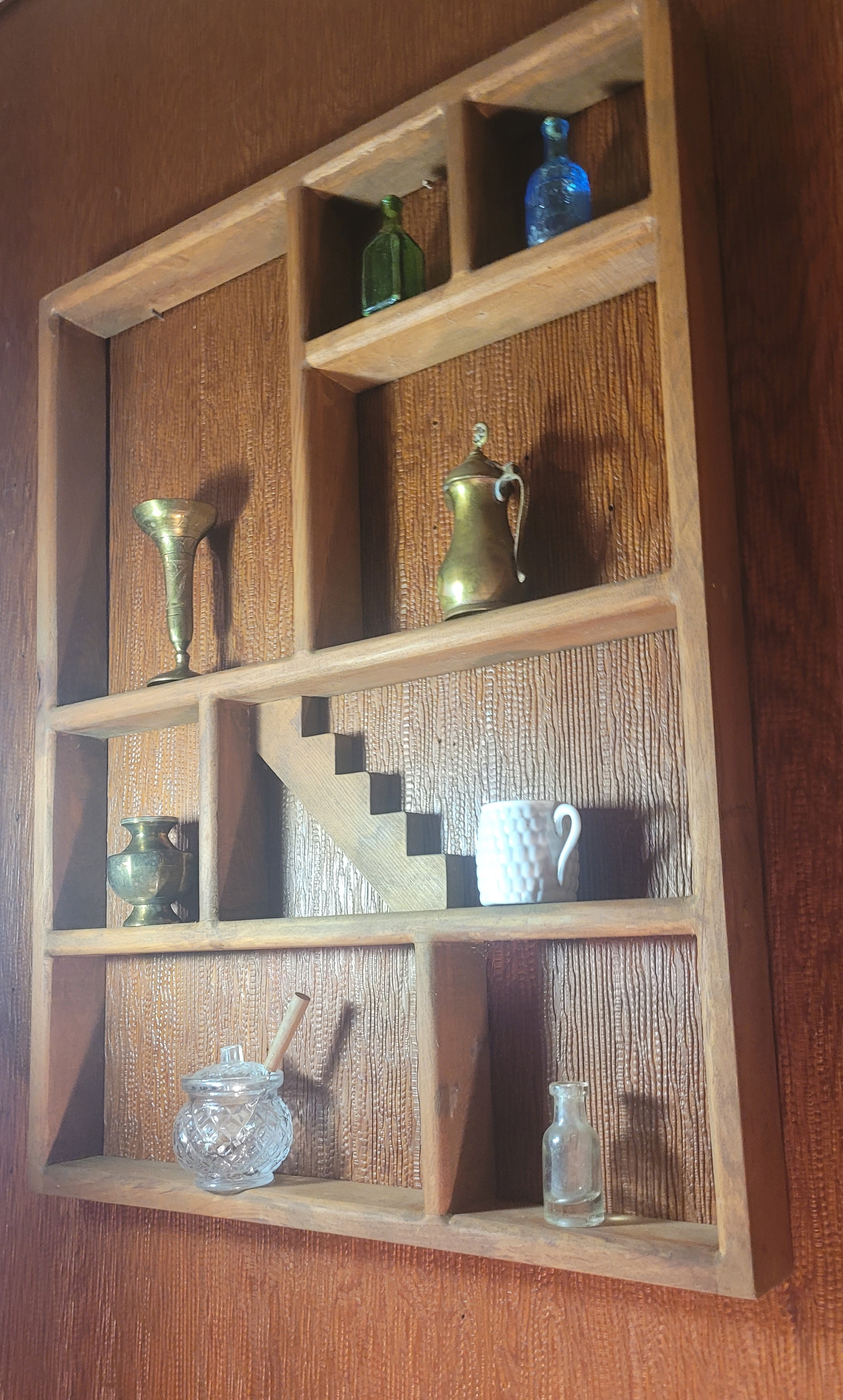 1970s Wooden Shadow Box Wall Shelf with Decorative Miniatures - photo 4