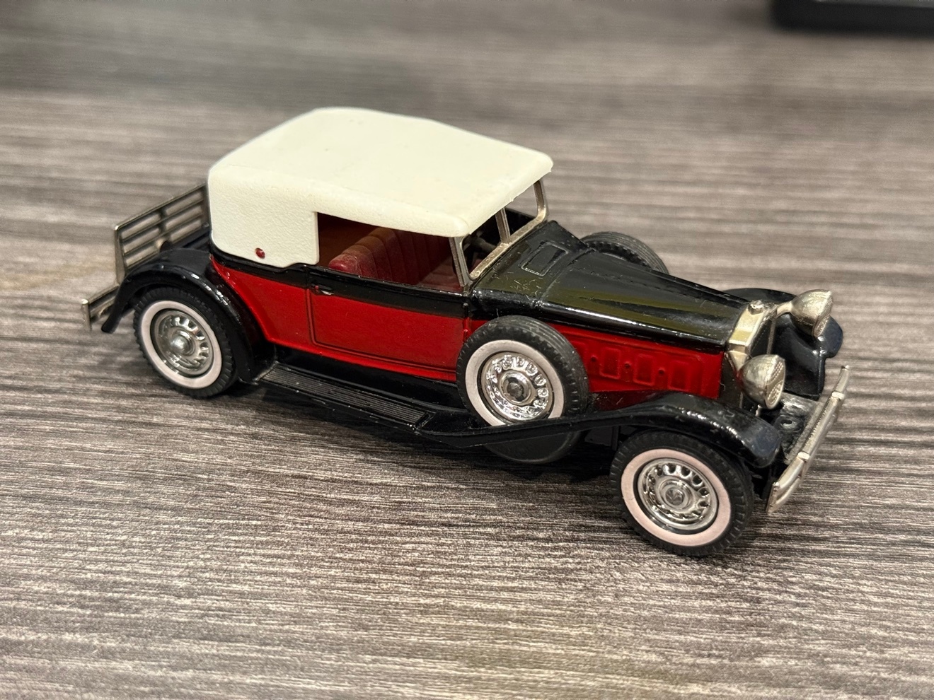 Matchbox Yesteryear Y-15 1930 Packard Victoria