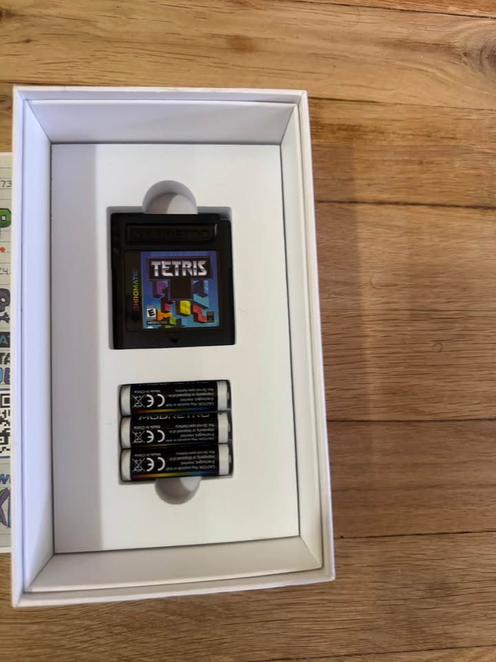ModRetro Chromatic Leaf Green Sapphire Screen + Tetris - photo 4
