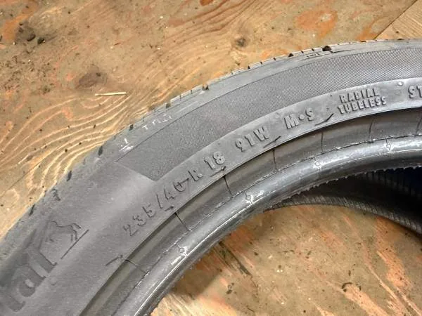 PAIR of 235/40/18 91W M+S Continental Pro contact RX with 85% - photo 4
