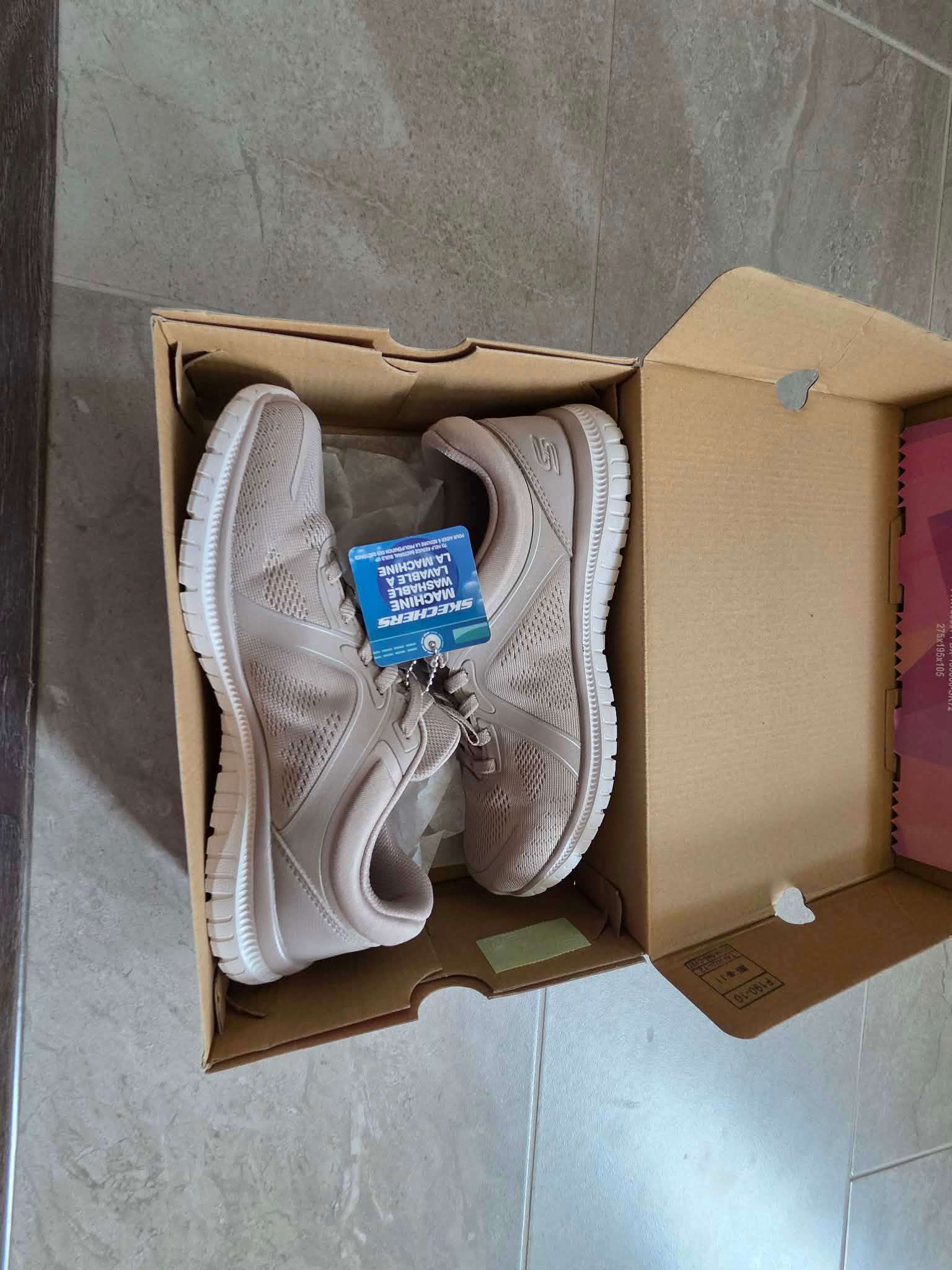 Skechers Woman Shoes - Brand New - Size 6.5 - photo 2