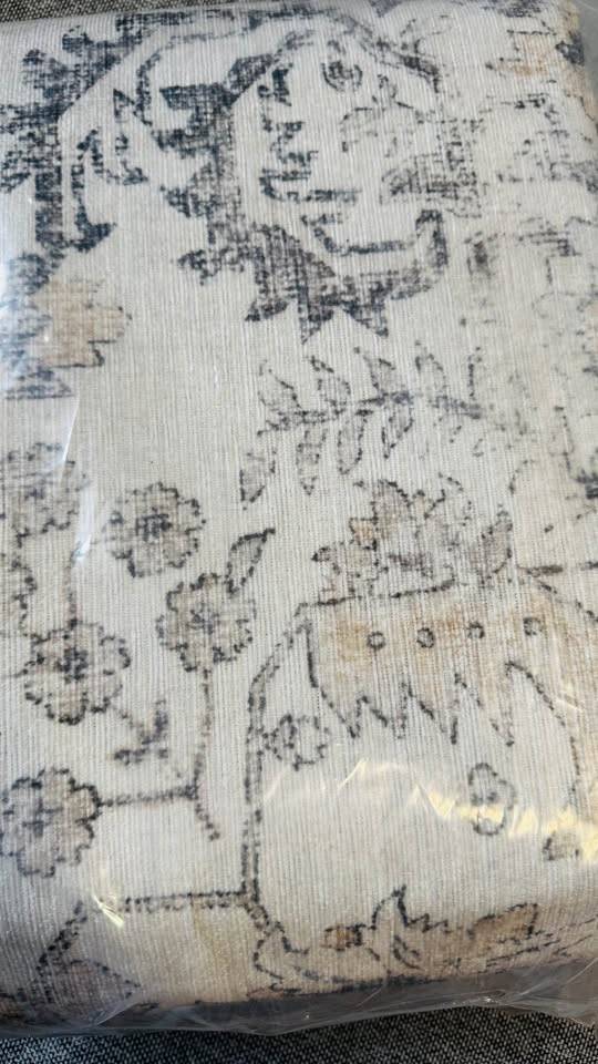 New - 5x7 Washable Rug / Carpet - Vintage Floral (2 available) - photo 4
