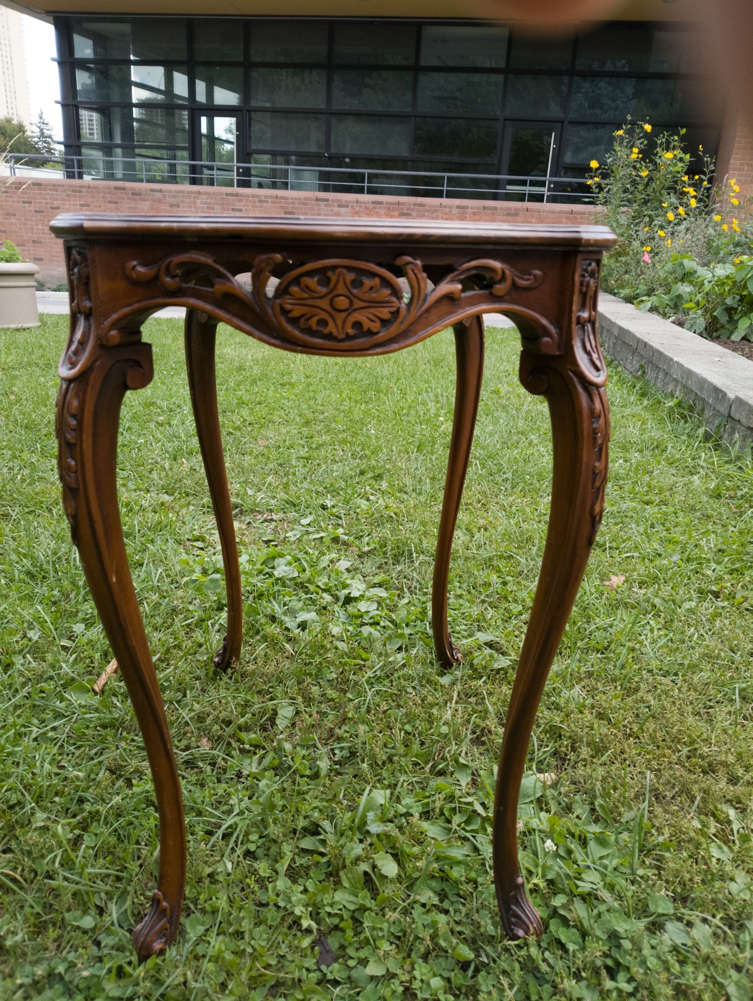 Late 19th Century French Louis XV Style Carved Side Table - photo 5
