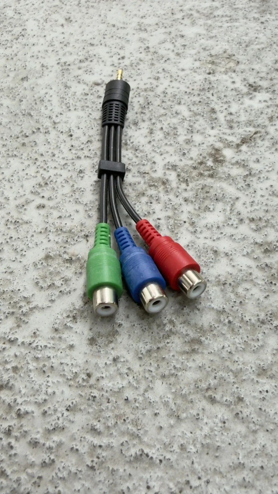 3.5mm to Component Video Adapter – Green/Blue/Red RCA Female - photo 3