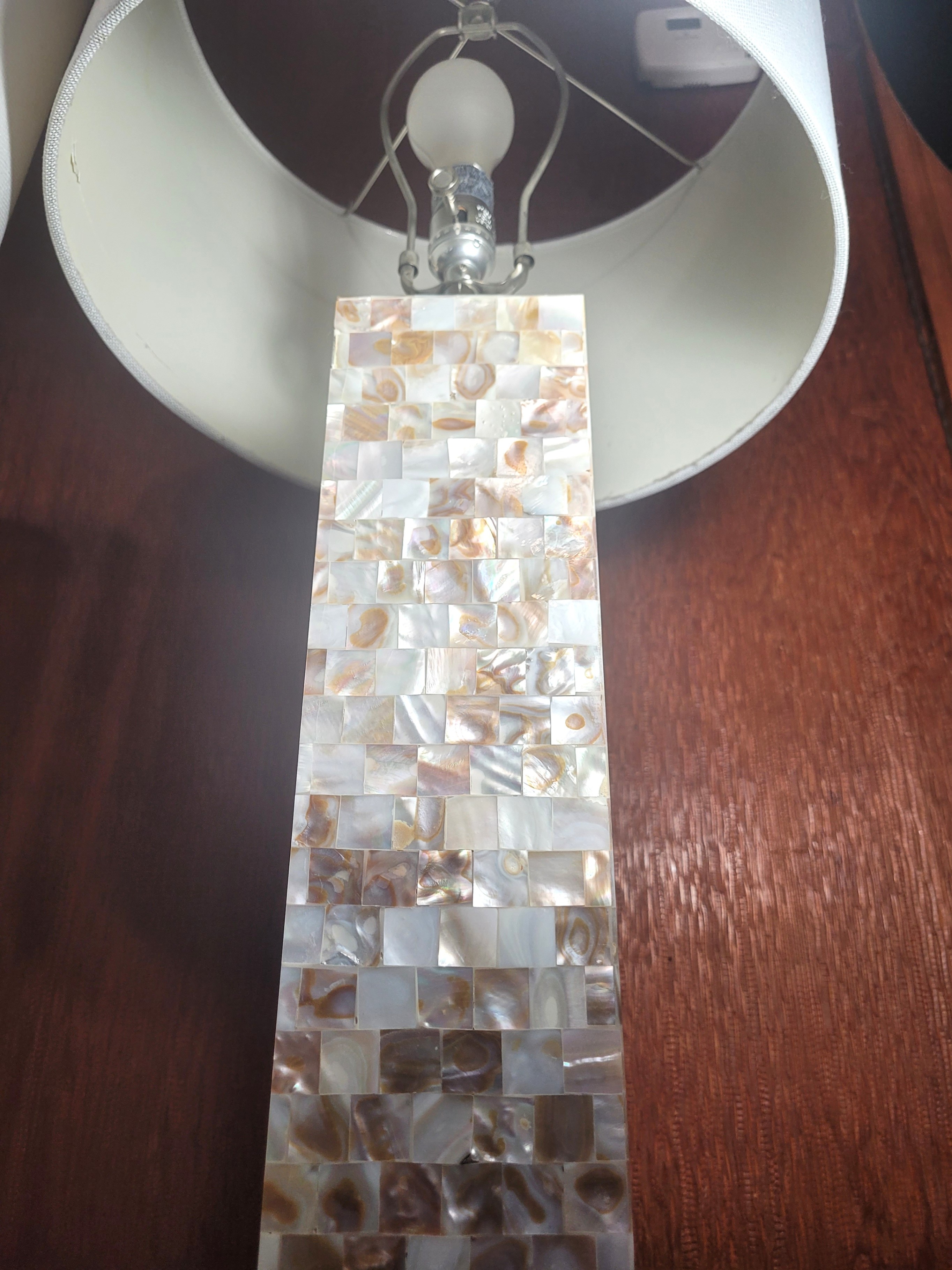 Pair of Safavieh Mother of Pearl Mosaic Column Table Lamps - photo 5