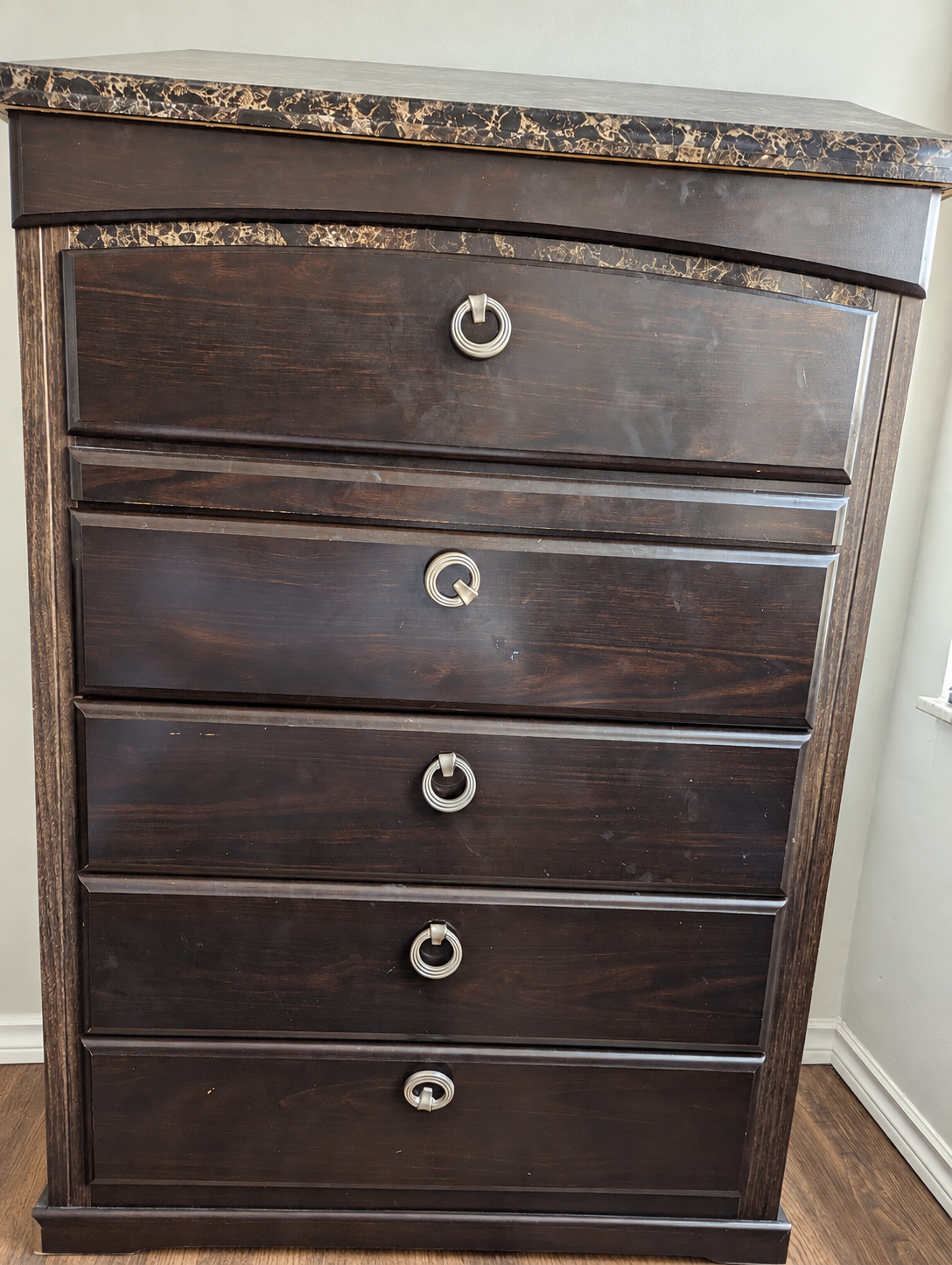 Moving Sale – 2-Pc Dresser Set – Mirror Dresser + 5-Drawer Chest