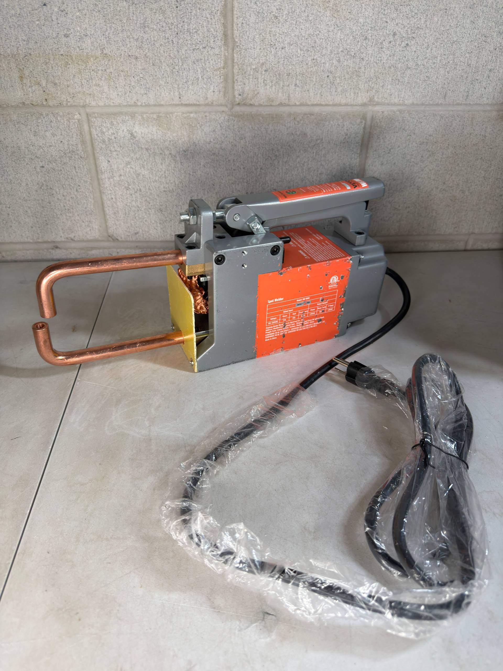 VEVOR Portable Spot Welder – 1.5KVA Handheld Spot Welding Machin
