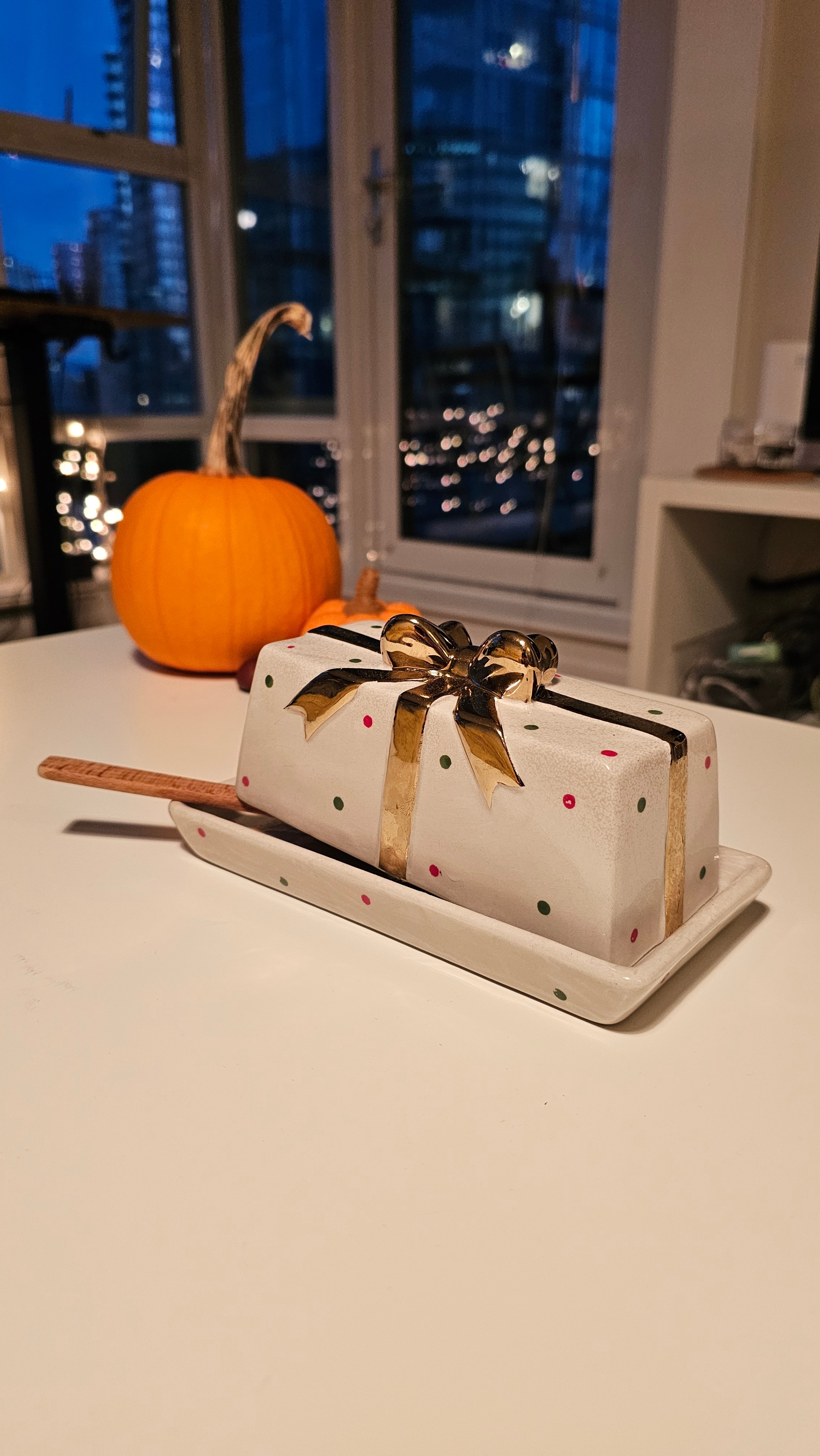HomeSense Butter Dish – Gift Box Design