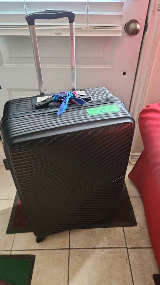 Lightweight Hard Shell Checked Luggage