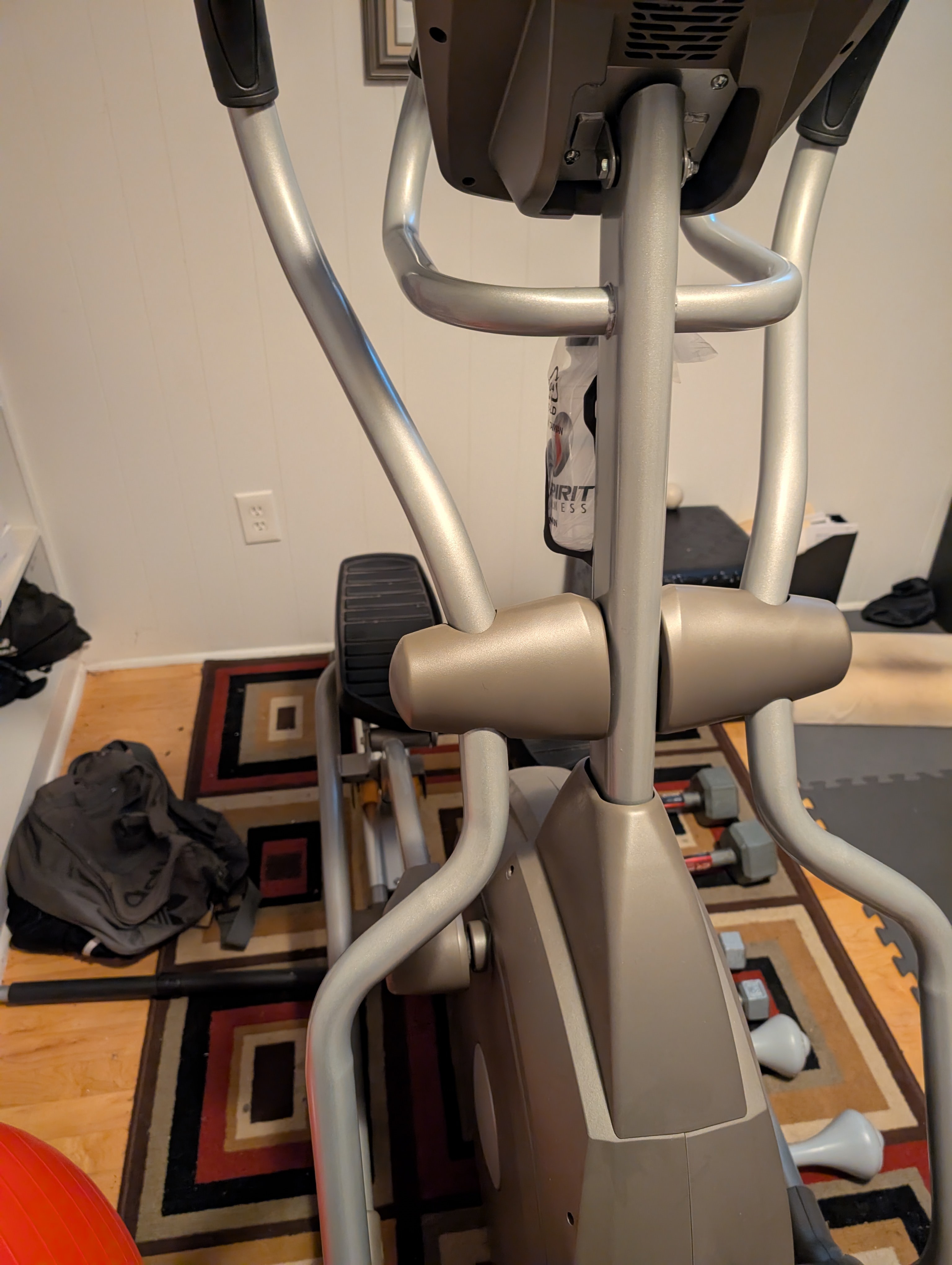 FOR SALE –SPIRIT XE295 ELITE ELLIPTICAL TRAINER