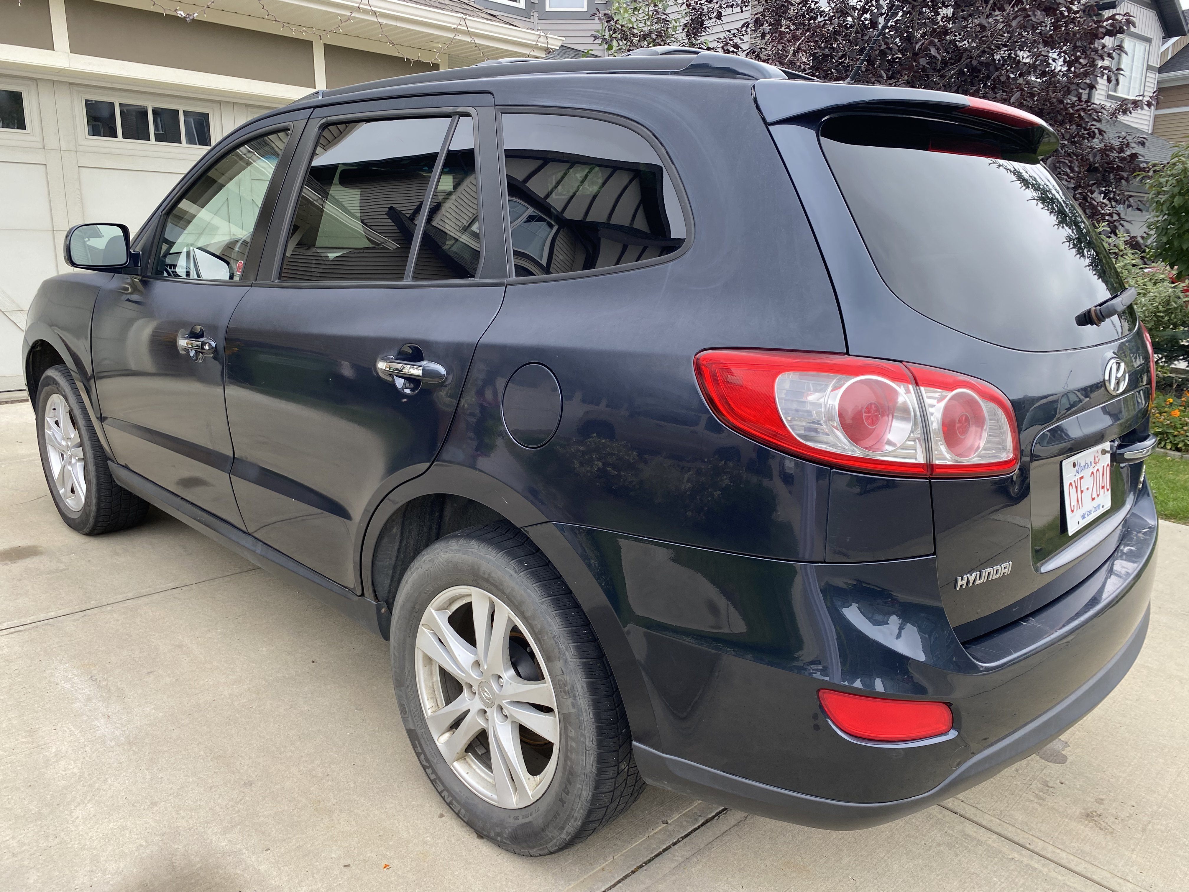 2010 Hyundai Santa Fe Sport – Active Status – AWD – 239K – $4950
