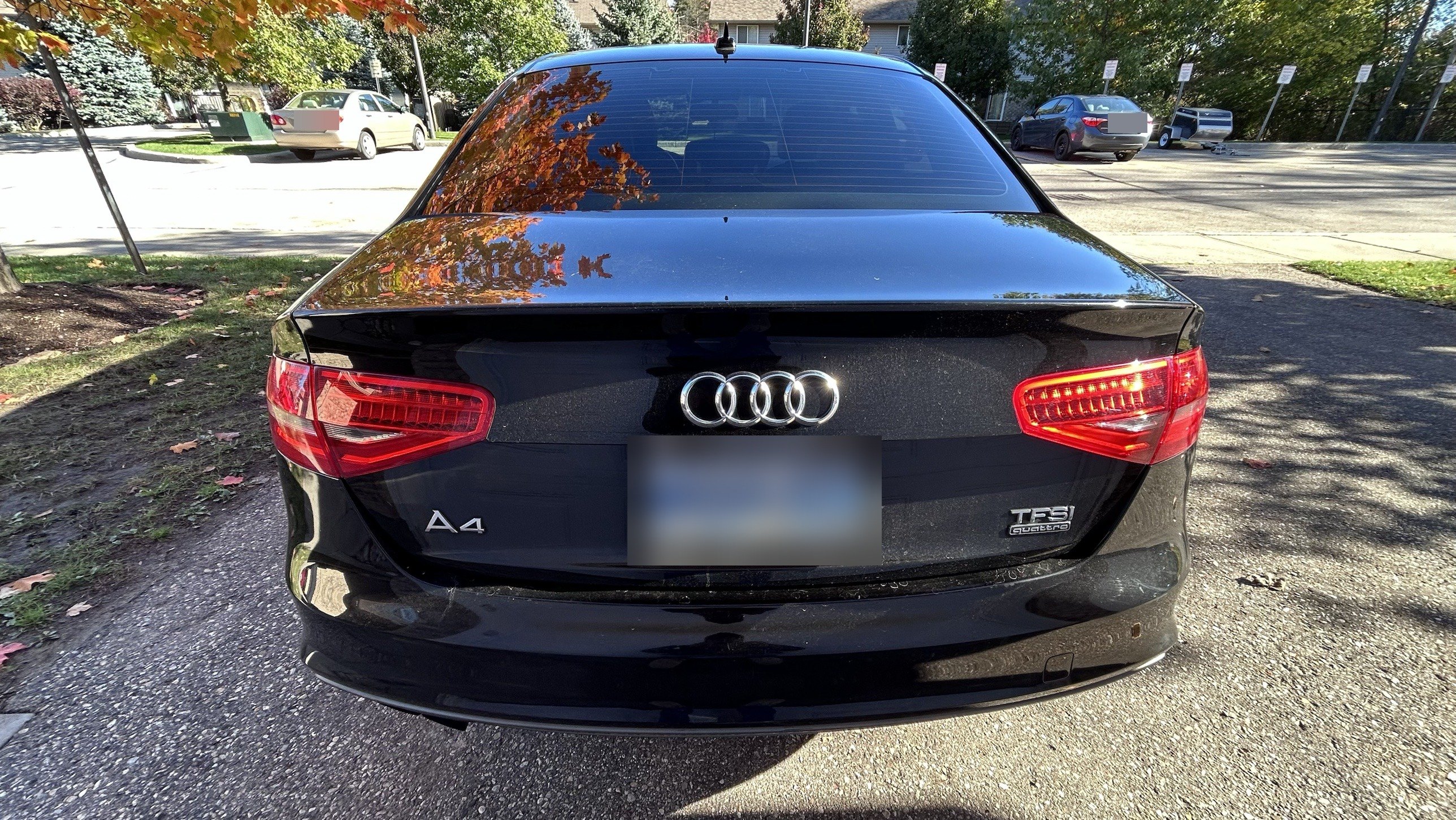 Black Audi A4 TFSI Quattro - photo 2