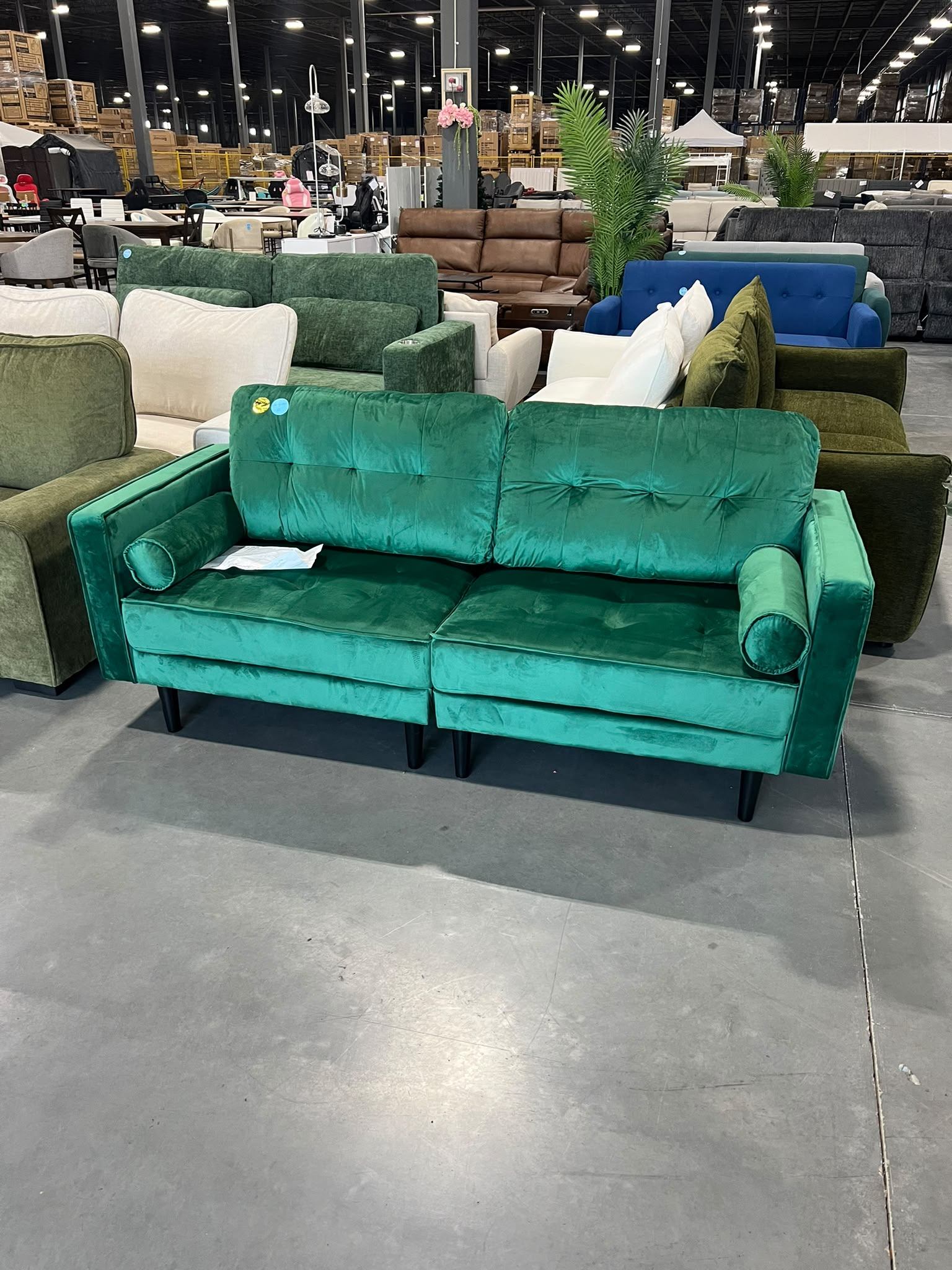 ✅ Brand new emerald green velvet sofa — $199 - photo 2