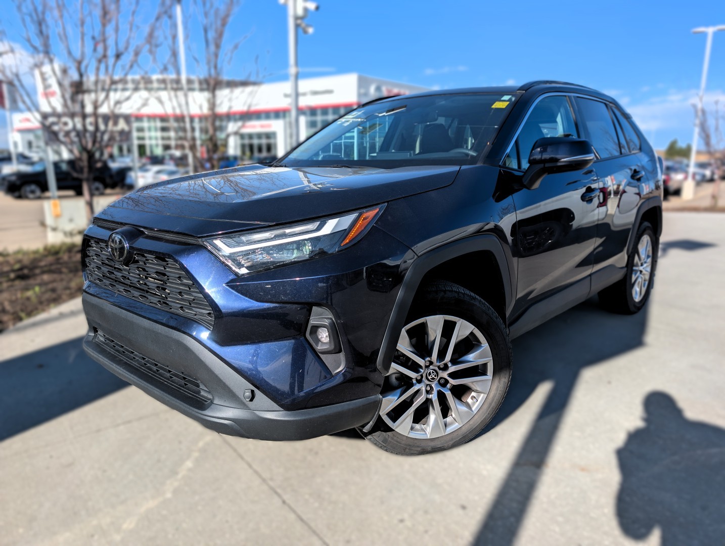 2024 Toyota RAV4 XLE Premium - photo 2
