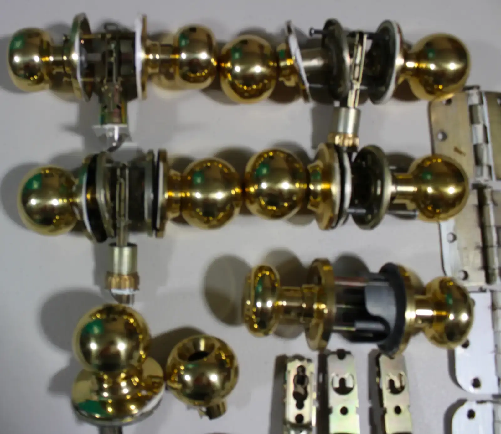 Door Hardware Bundle – Hinges, Knobs, Latches & Screws Bulk Lot - photo 3