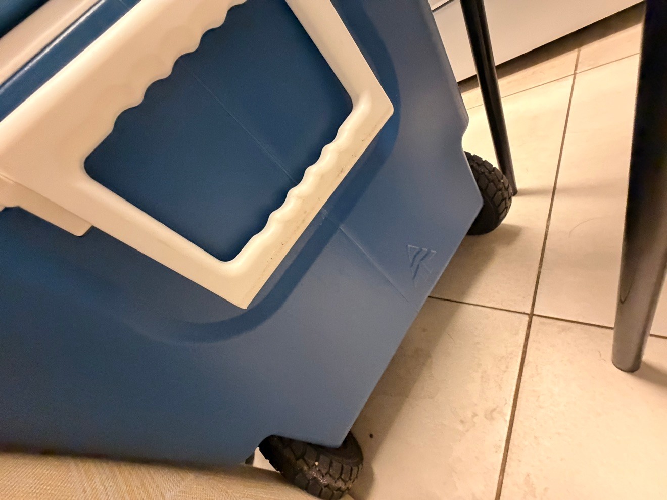Woods Boreal 100 Wheeled Cooler - photo 3